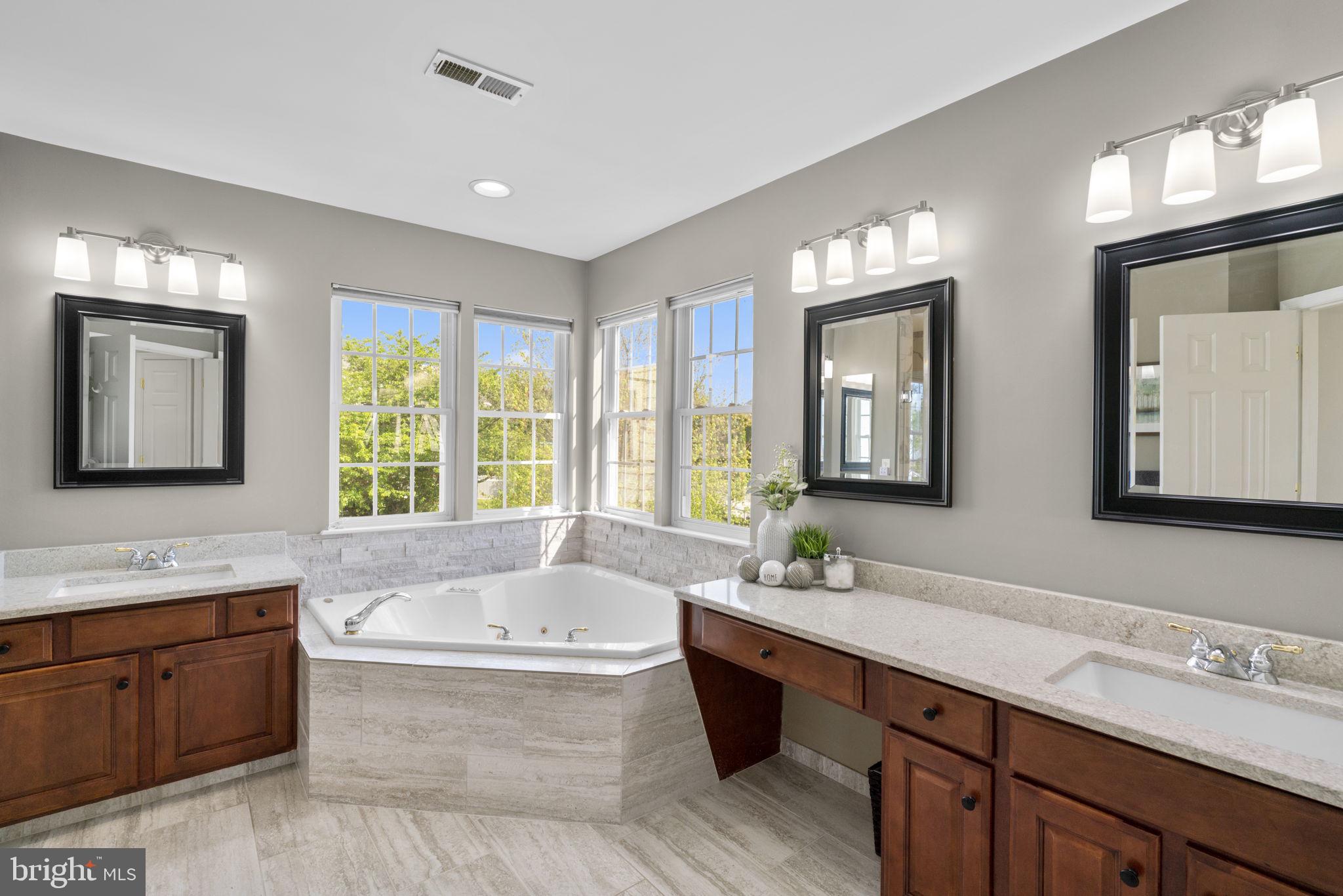 GROVEMONT - Residential