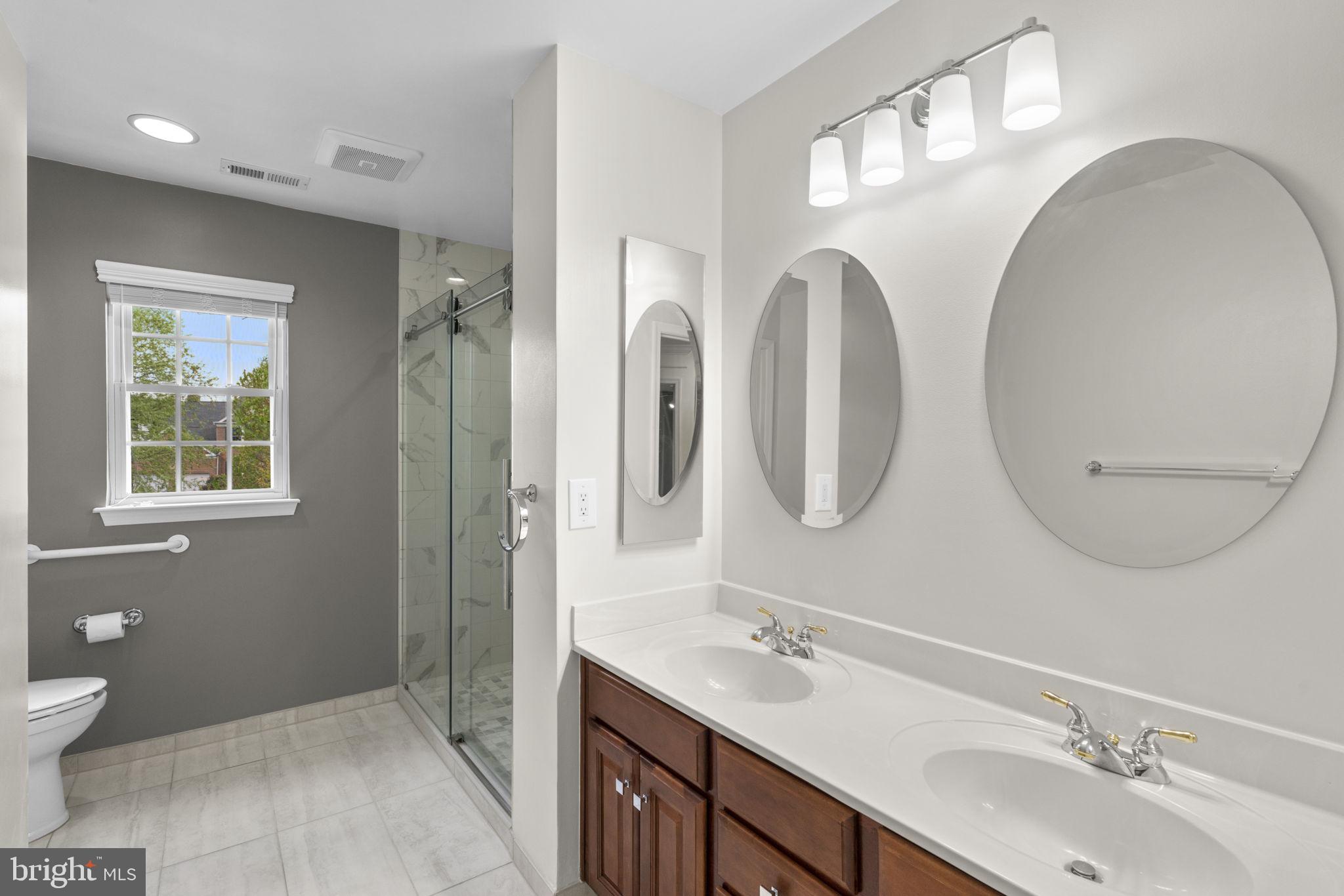 GROVEMONT - Residential