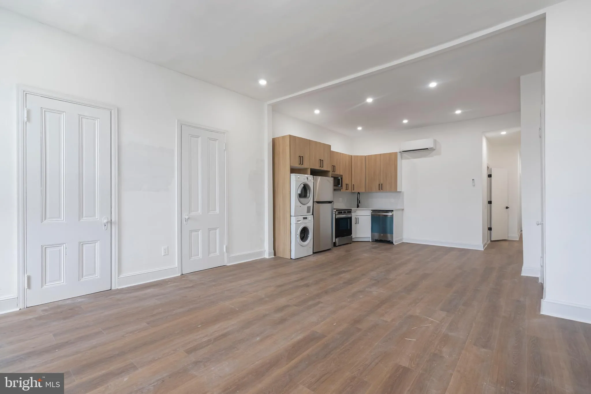 Philadelphia, Pennsylvania 19145, United States, 2 Bedrooms Bedrooms, ,2 BathroomsBathrooms,Residential,Active,143816
