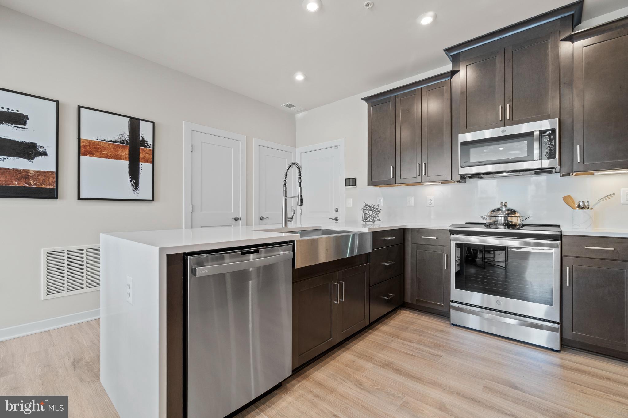 ASHBROOK PLACE - Residential