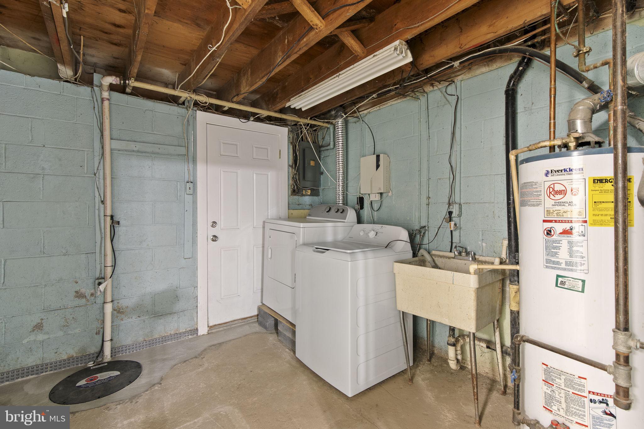 BELMONT CONDOMINIUMS - Residential