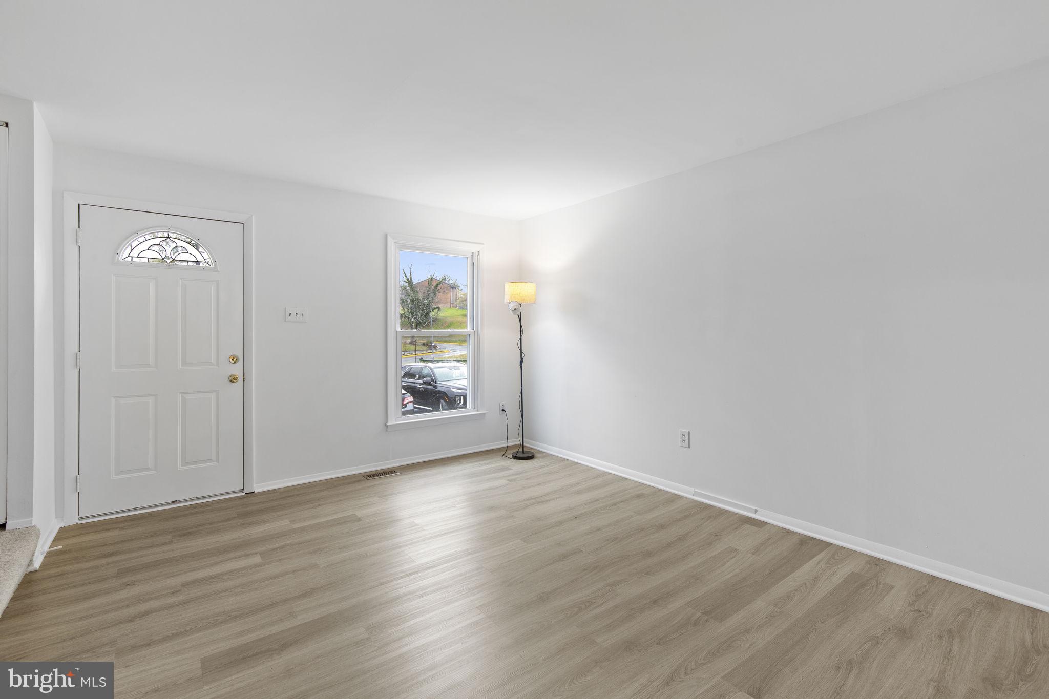 26 COATSBRIDGE COURT 18H