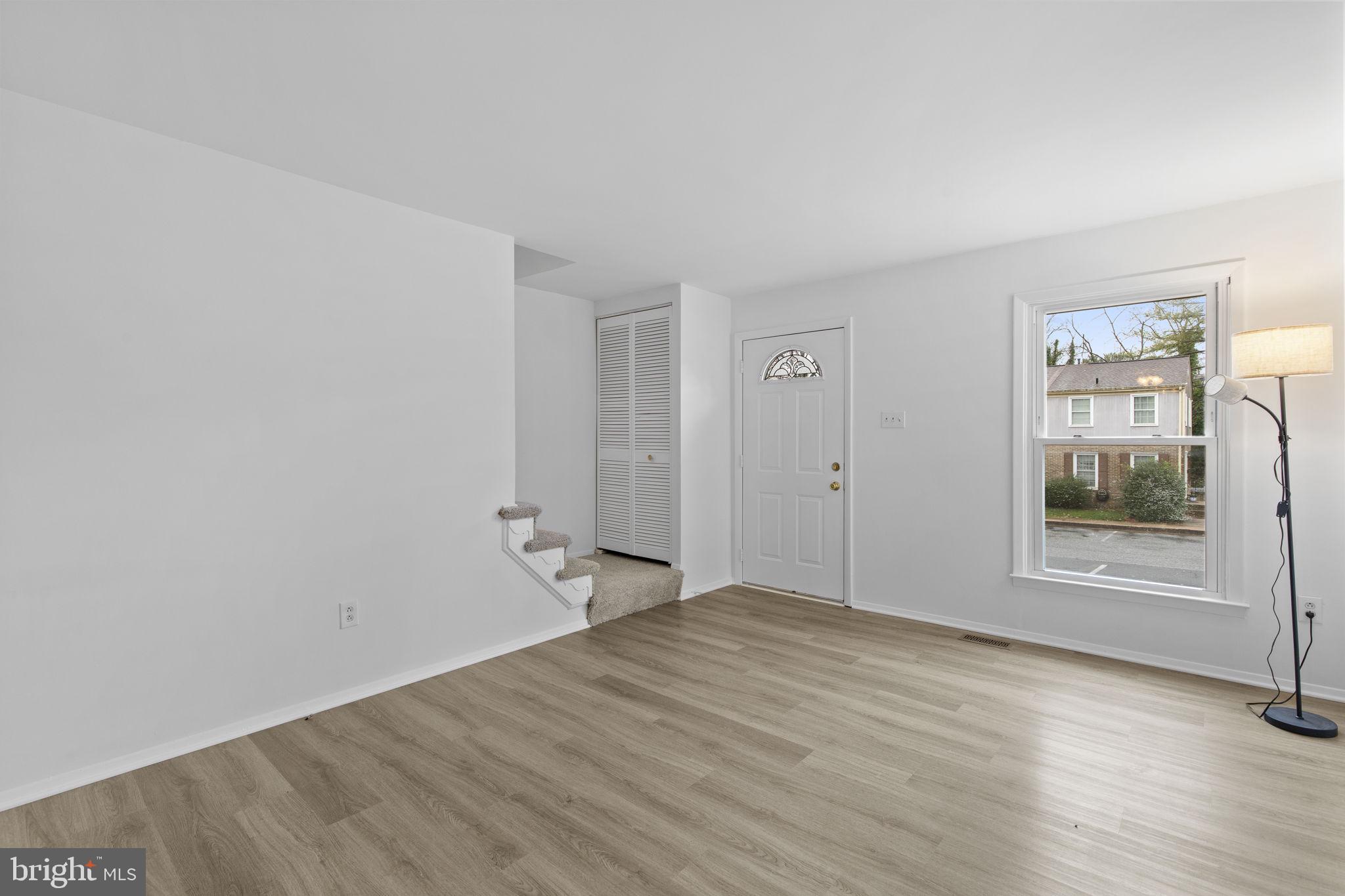 26 COATSBRIDGE COURT 18H