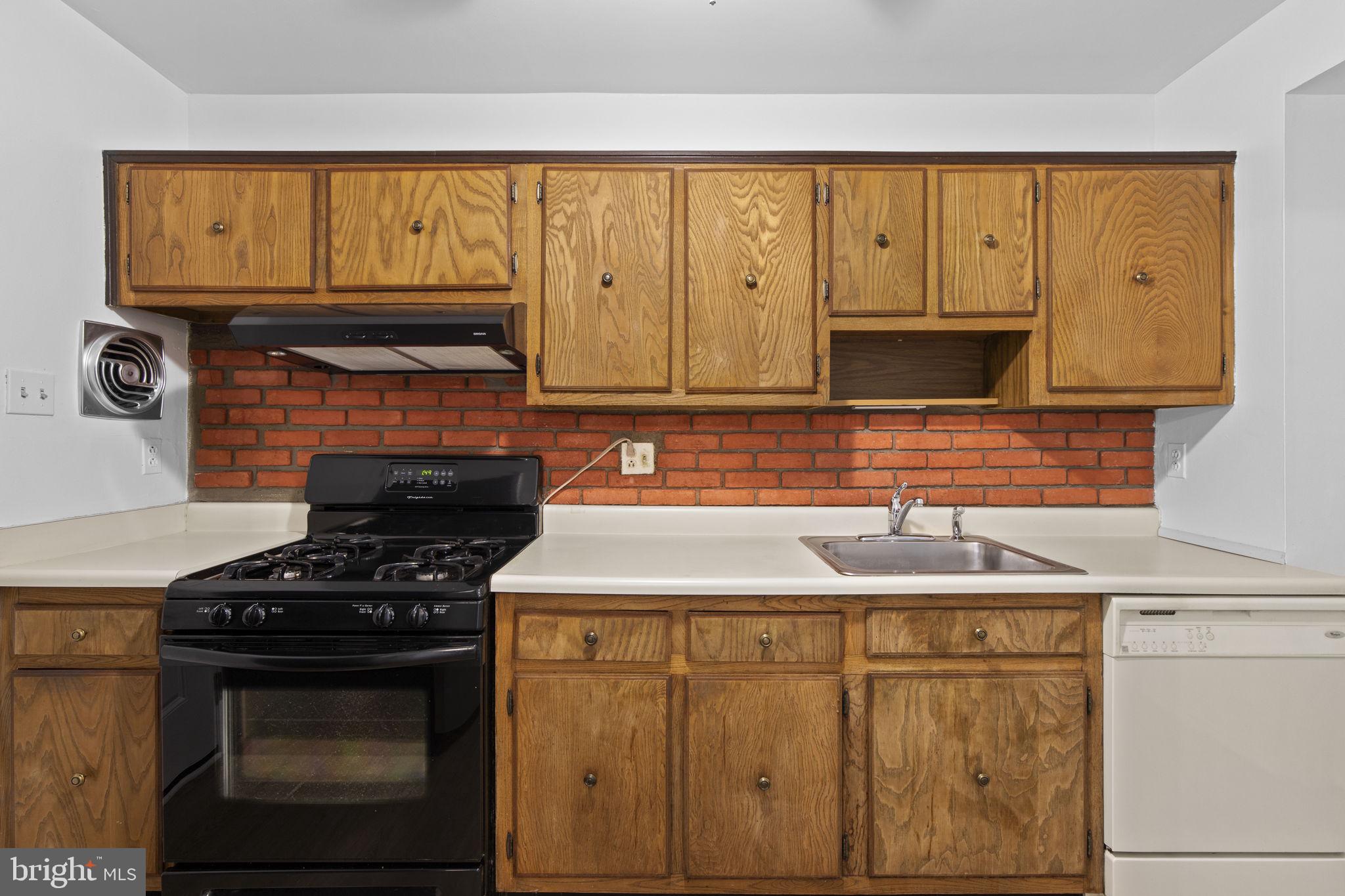 BELMONT CONDOMINIUMS - Residential