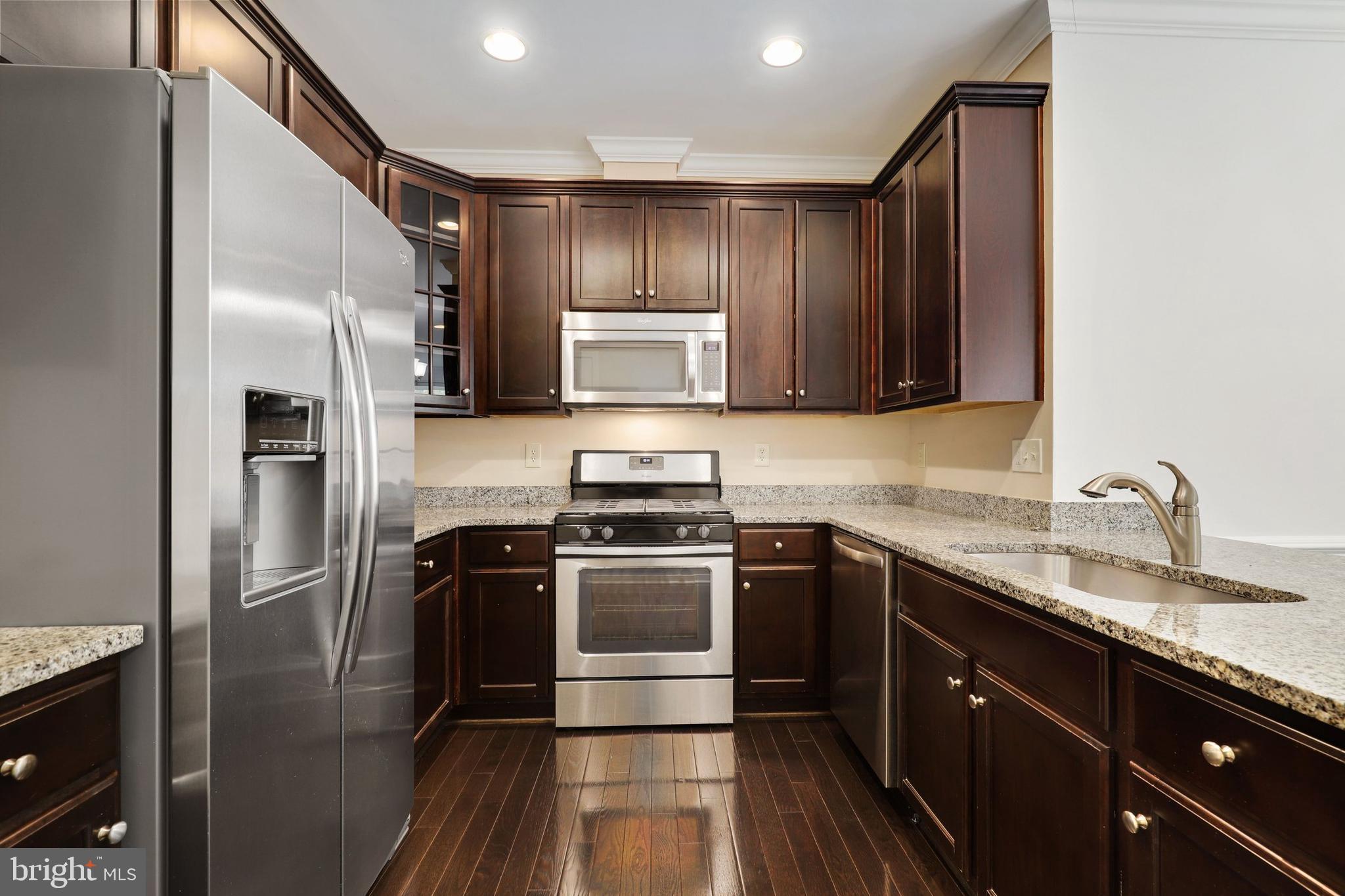 SUMMIT HALL RESERVE - Residential