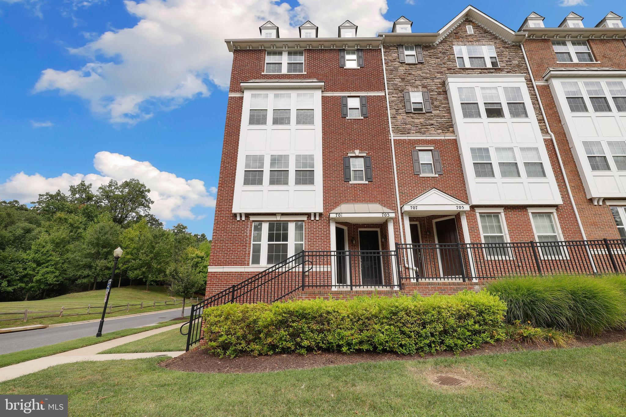 SUMMIT HALL RESERVE - Residential