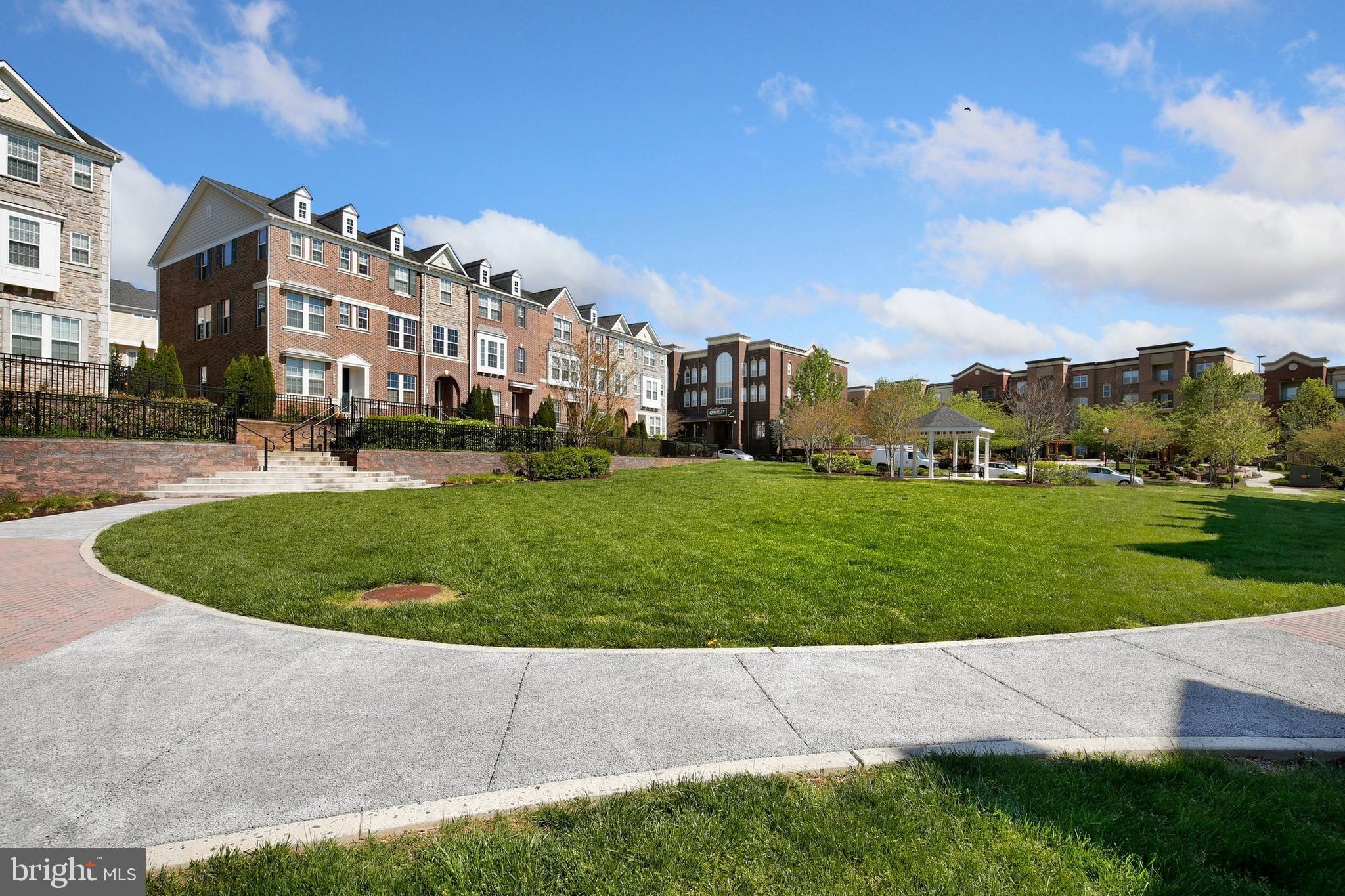 SUMMIT HALL RESERVE - Residential