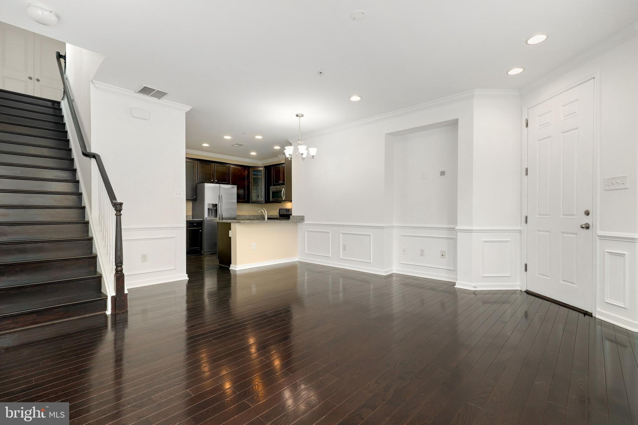 SUMMIT HALL RESERVE - Residential