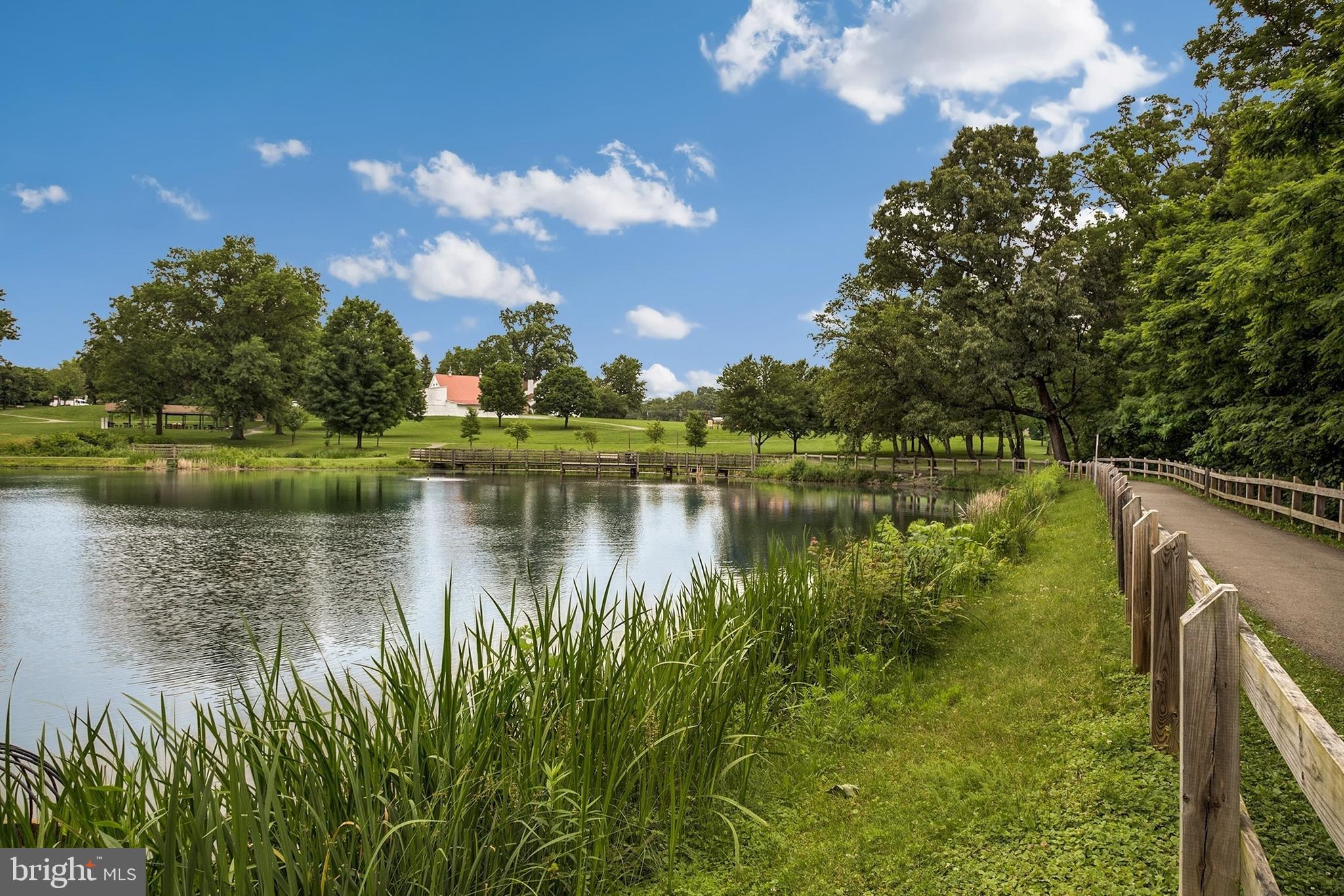 SUMMIT HALL RESERVE - Residential
