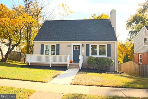 Photo of 2814 Peregoy Drive, Kensington, MD 20895 (MLS # MDMC2110266)