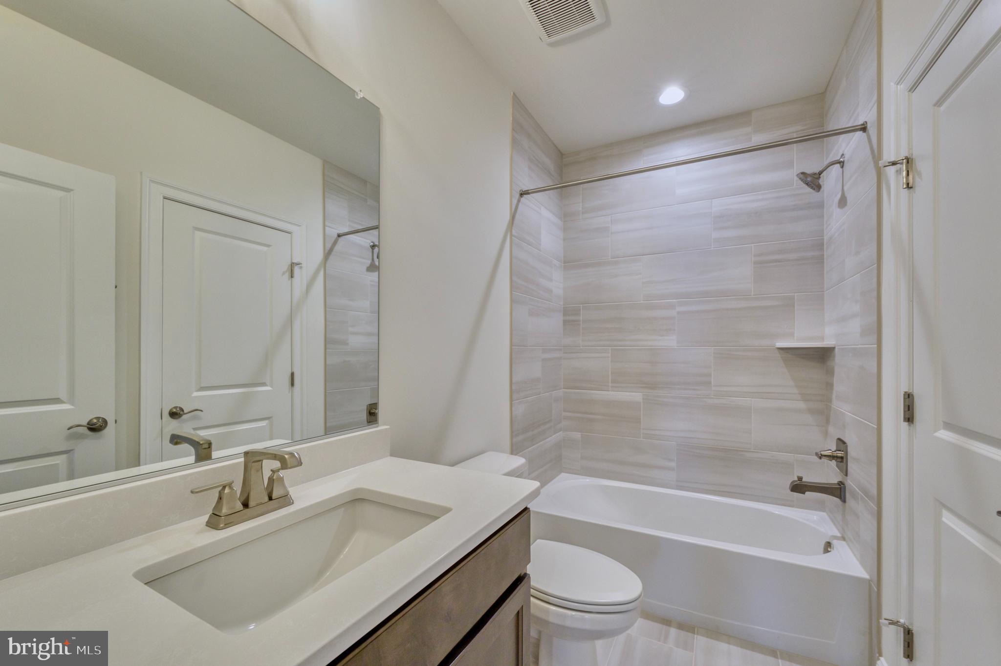 BROYHILLS MCLEAN ESTATES - Residential