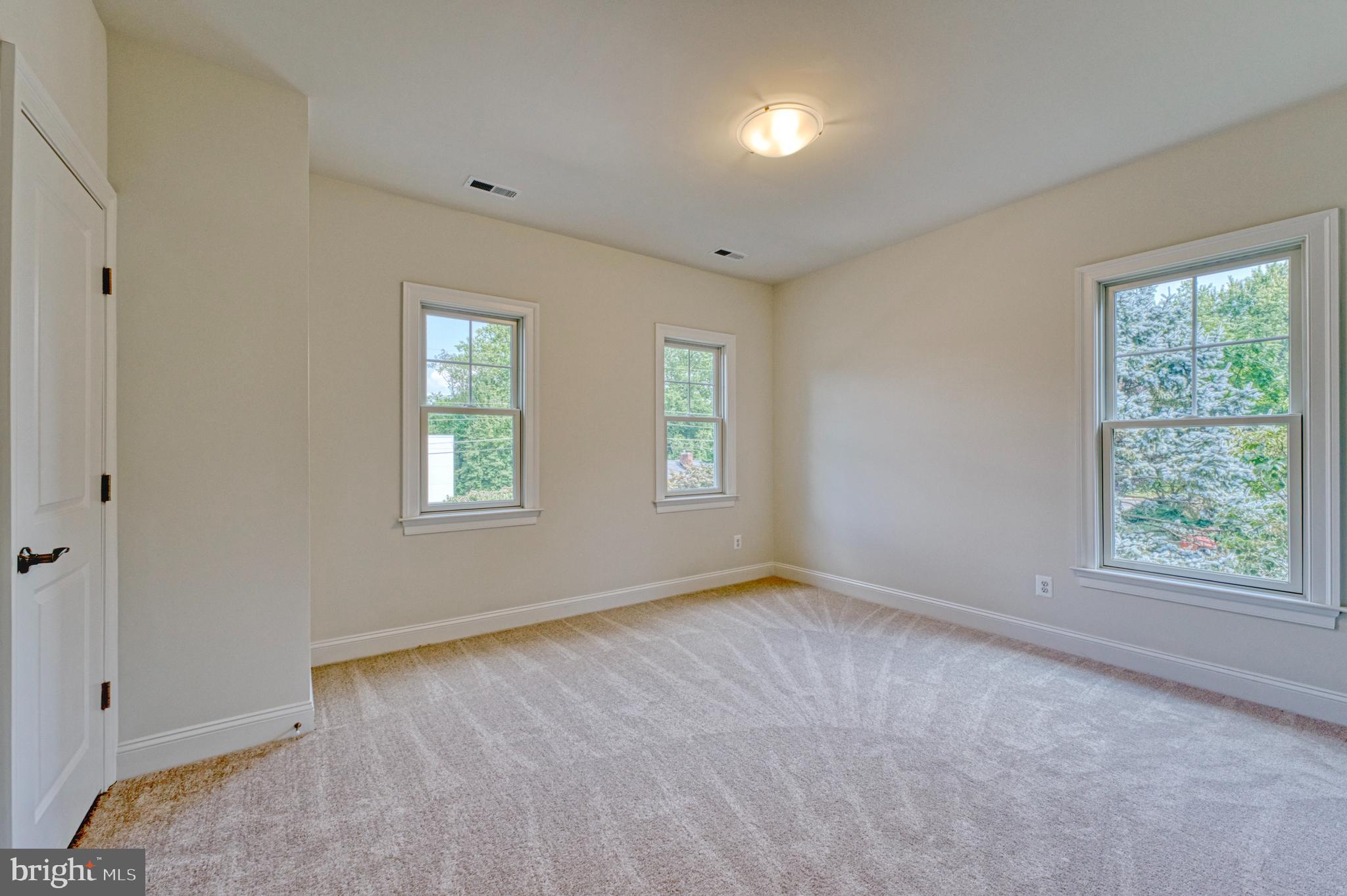 BROYHILLS MCLEAN ESTATES - Residential