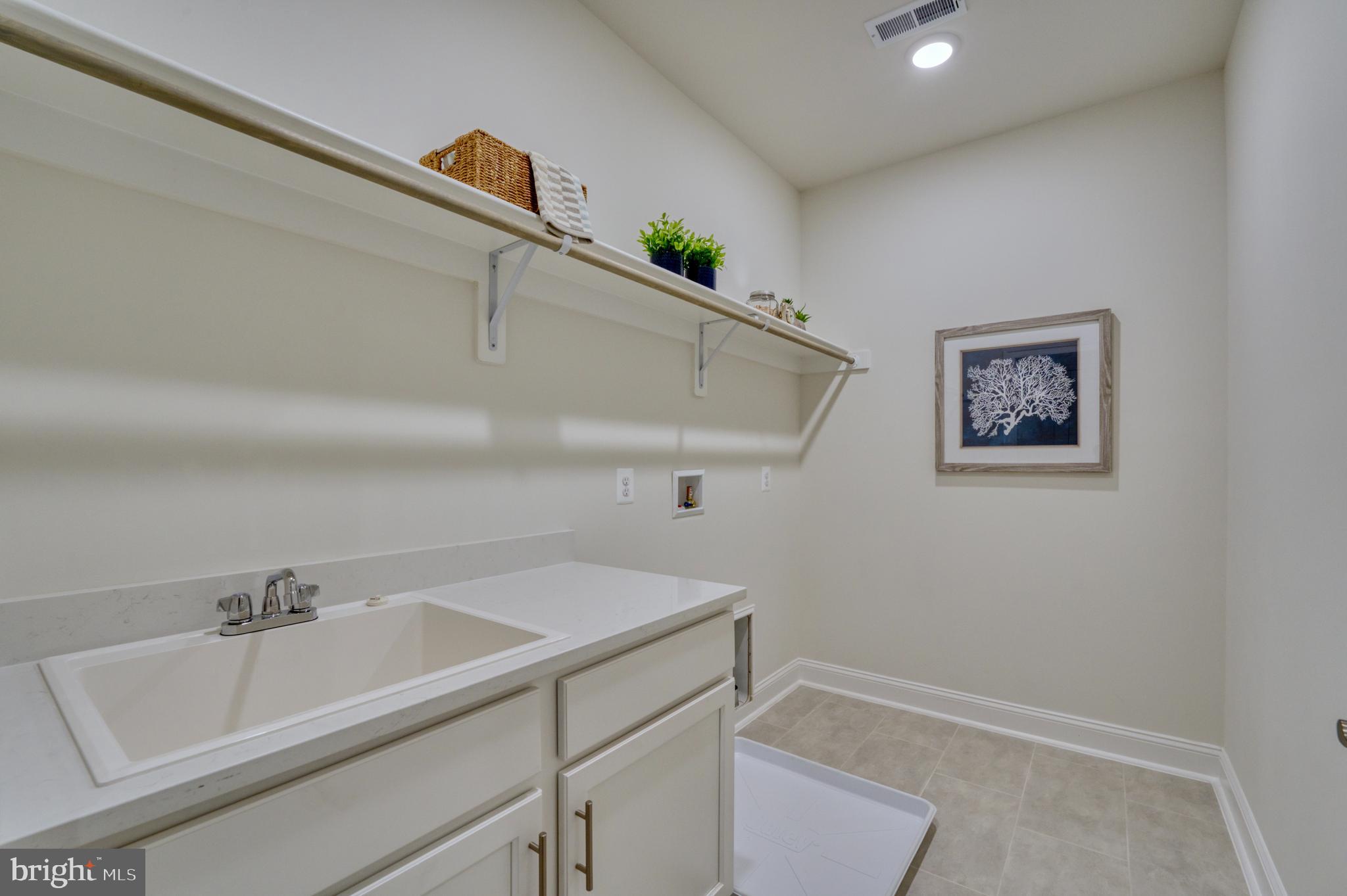 BROYHILLS MCLEAN ESTATES - Residential