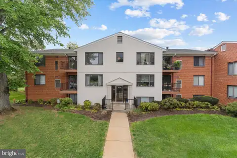 125 Clubhouse Drive SW Unit 8, Leesburg, VA 20175 - MLS#: VALO2119792