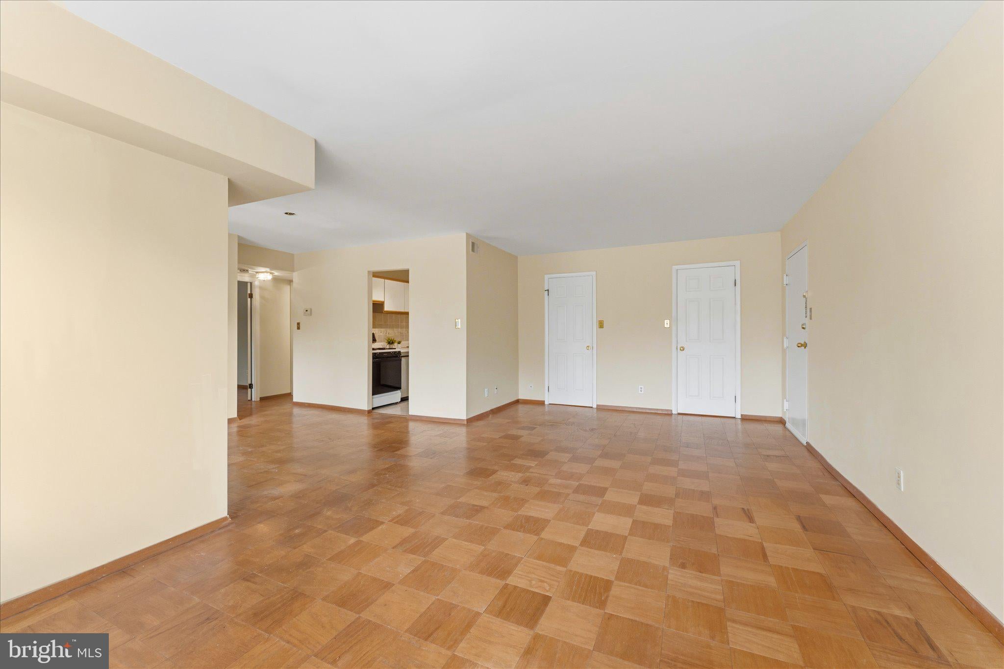 125 CLUBHOUSE DRIVE A SW 8