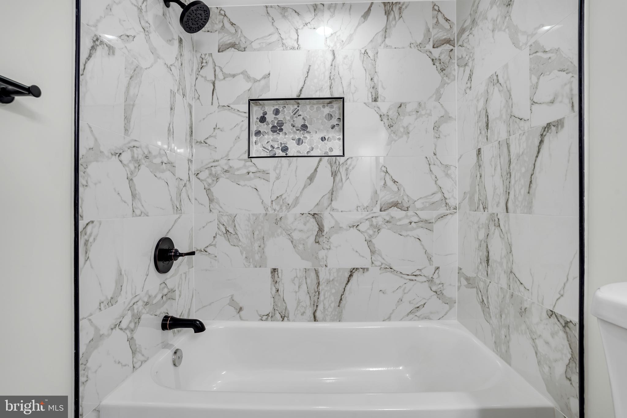 PINES CONDOMINIUM - Residential