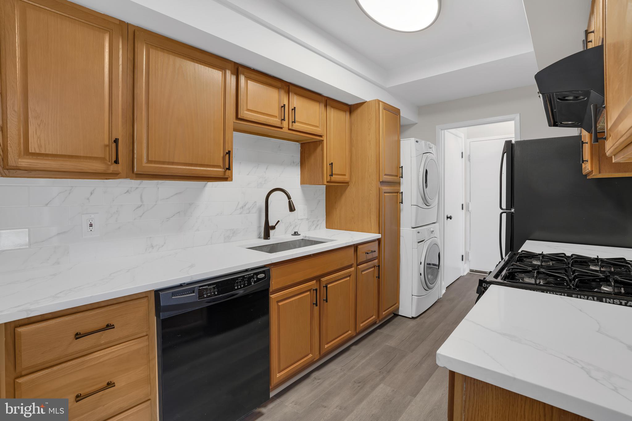 PINES CONDOMINIUM - Residential