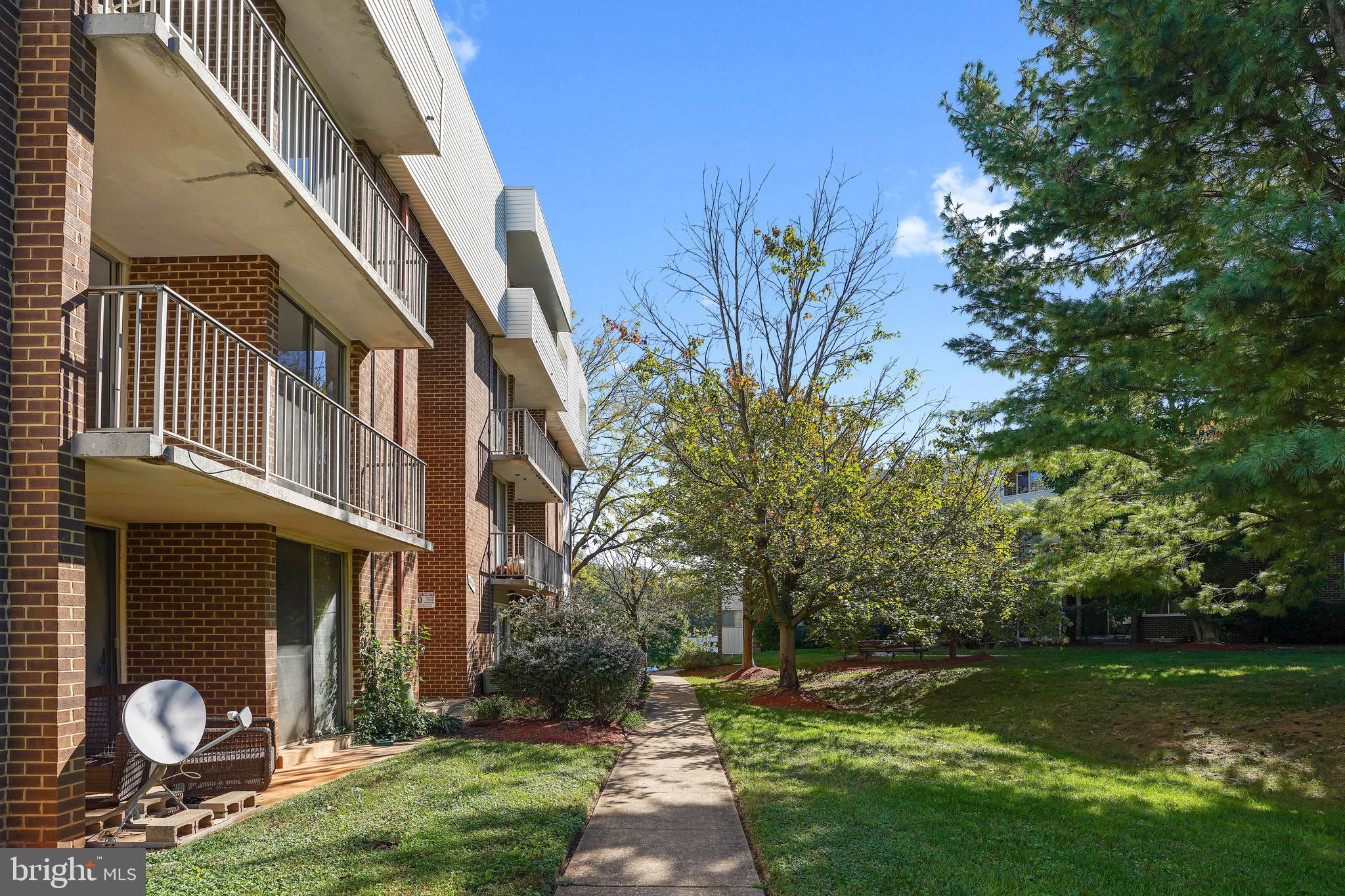 PINES CONDOMINIUM - Residential