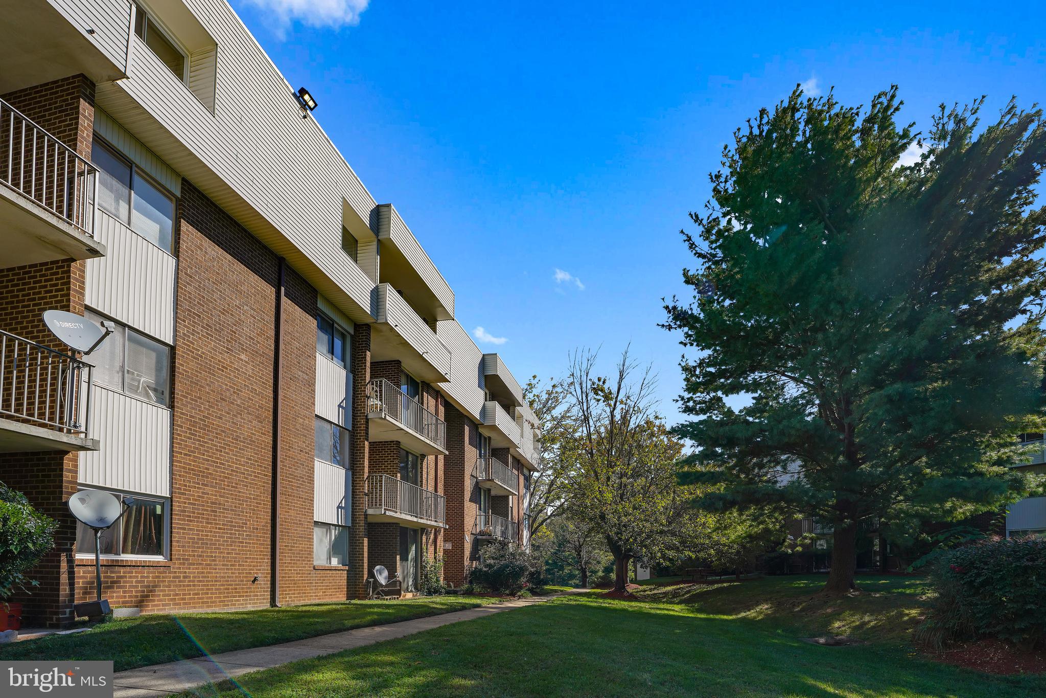 PINES CONDOMINIUM - Residential