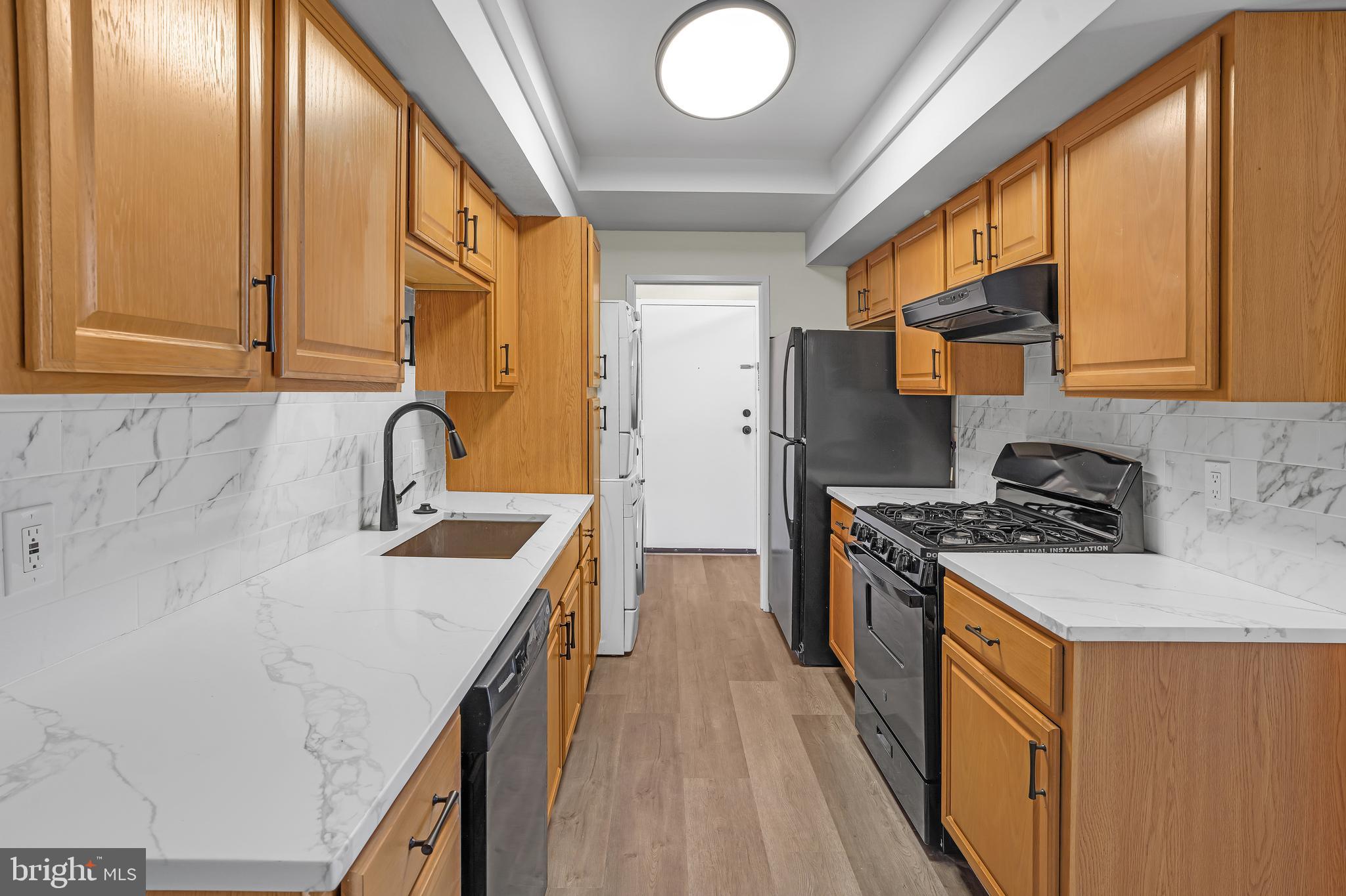 PINES CONDOMINIUM - Residential