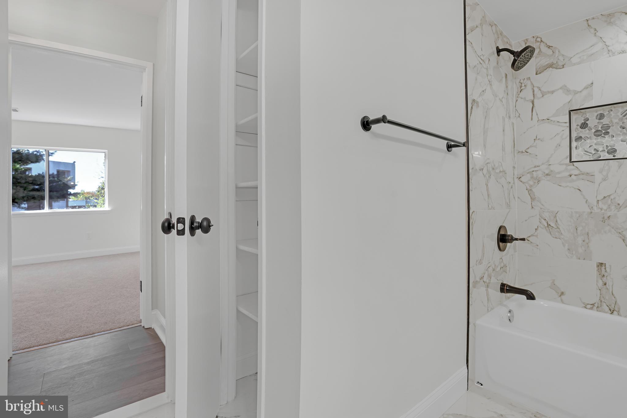 PINES CONDOMINIUM - Residential