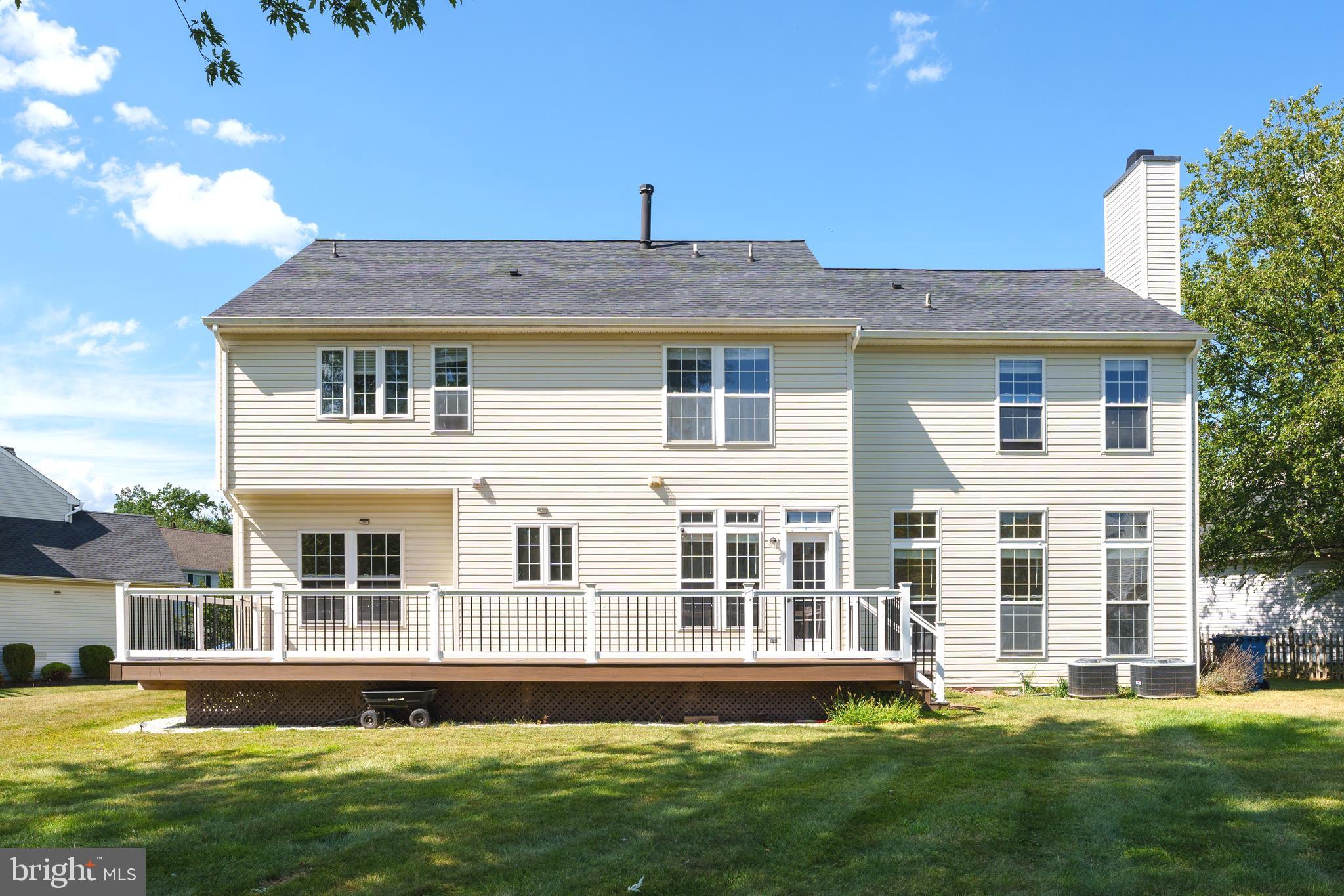 11 HENLEY PLACE