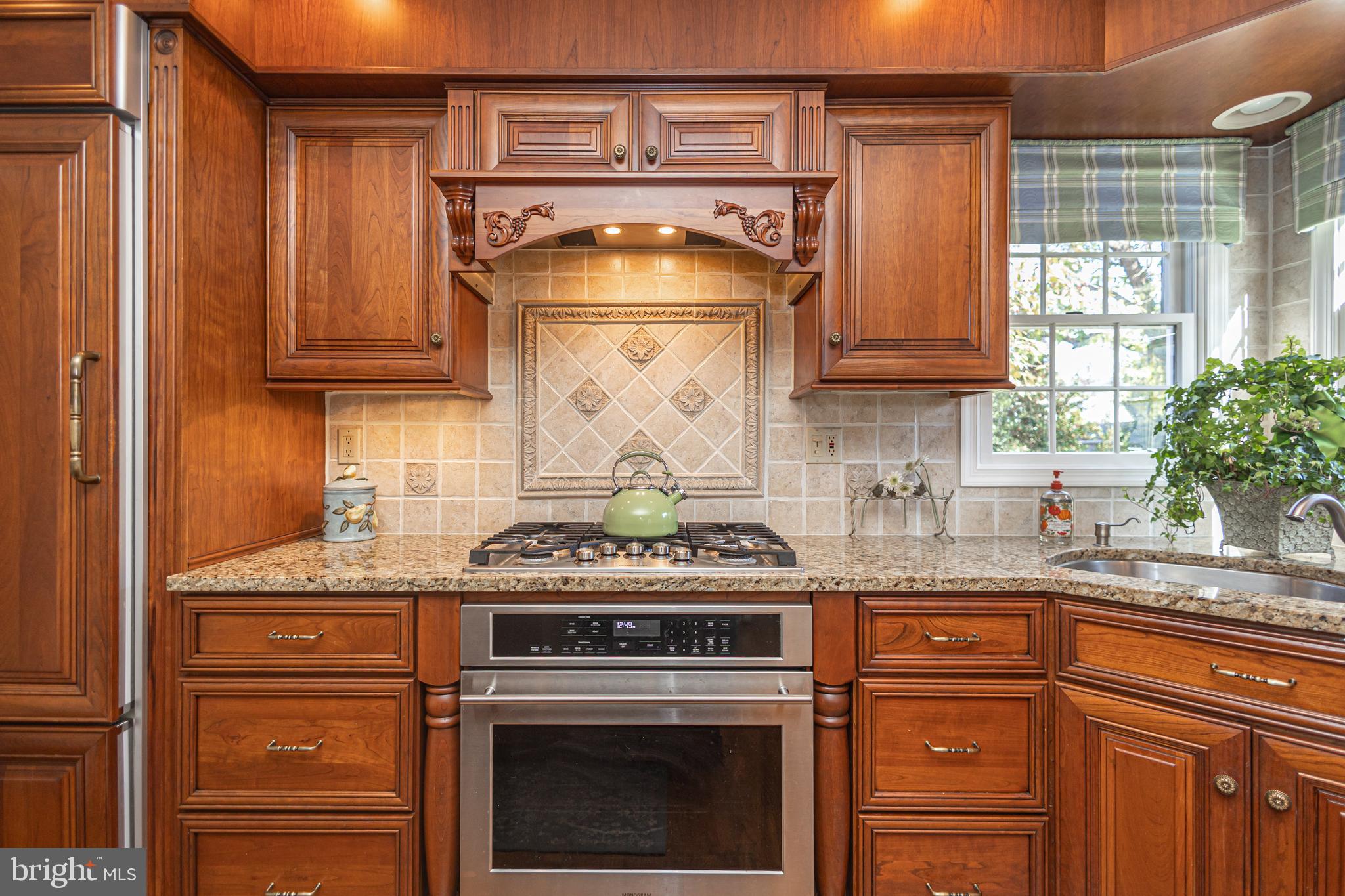 RIVERGATE - Residential