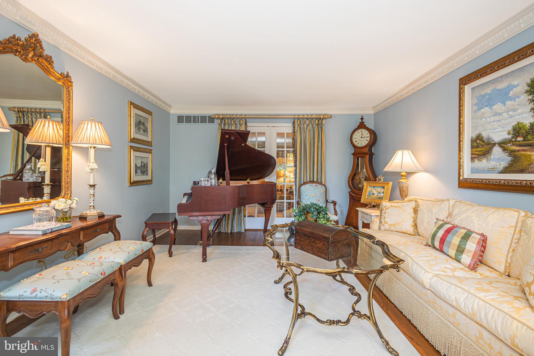 RIVERGATE - Residential