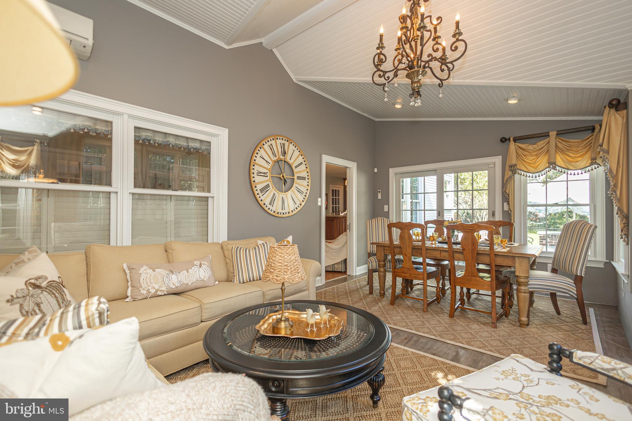 RIVERGATE - Residential