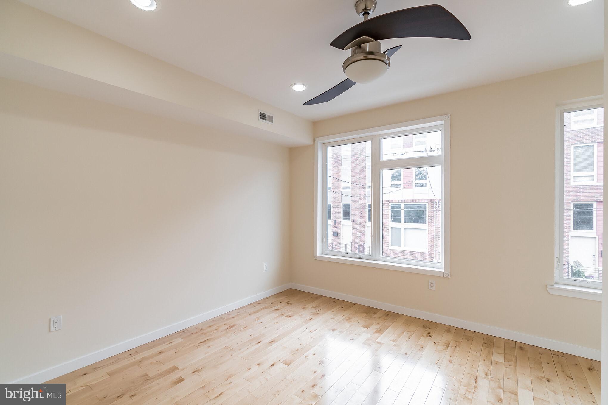 POINT BREEZE - Residential