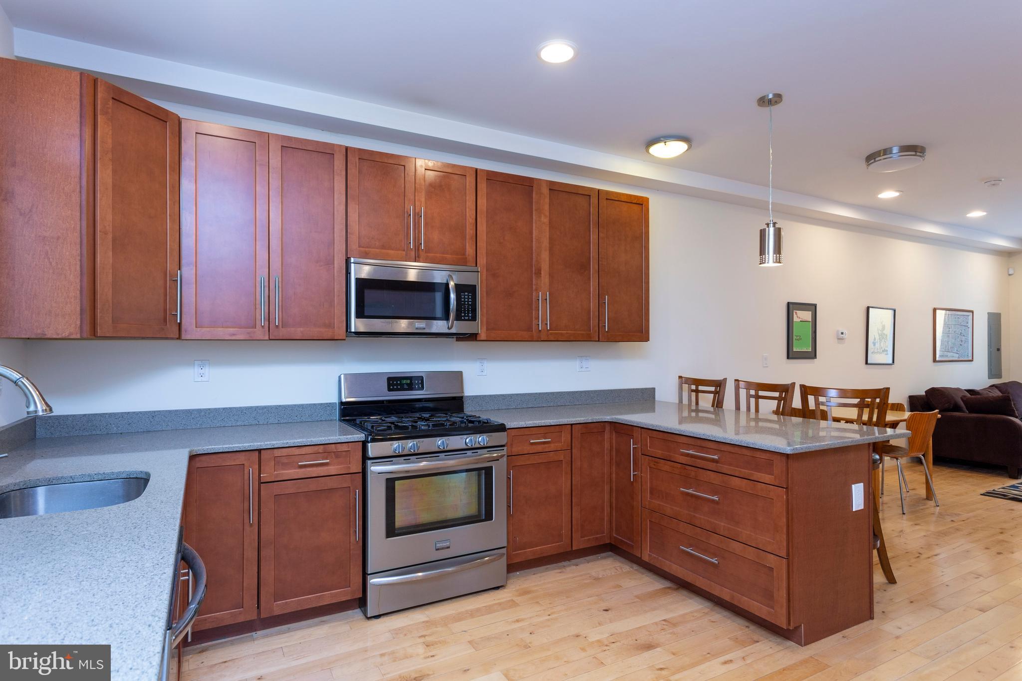 POINT BREEZE - Residential