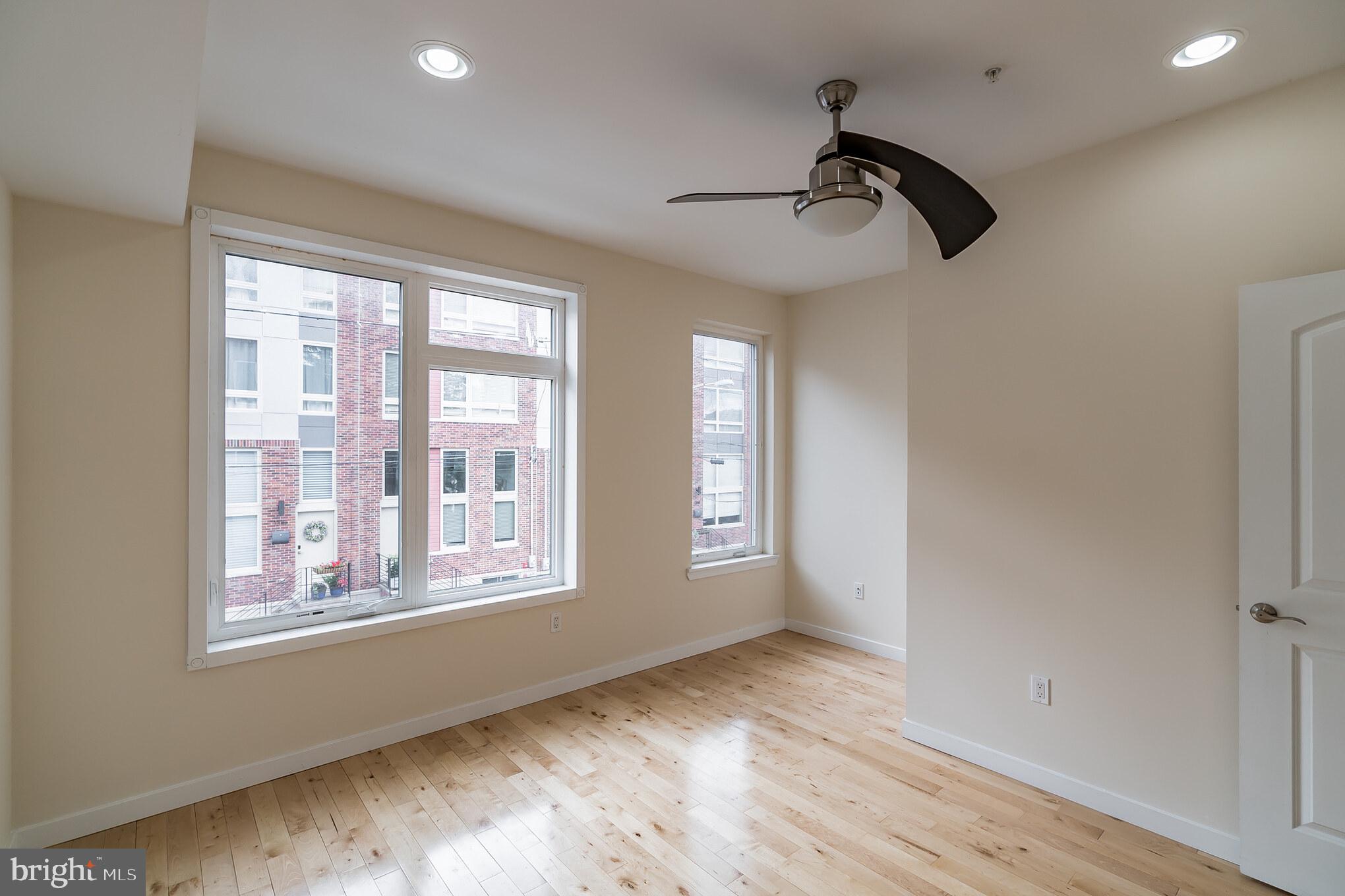 POINT BREEZE - Residential