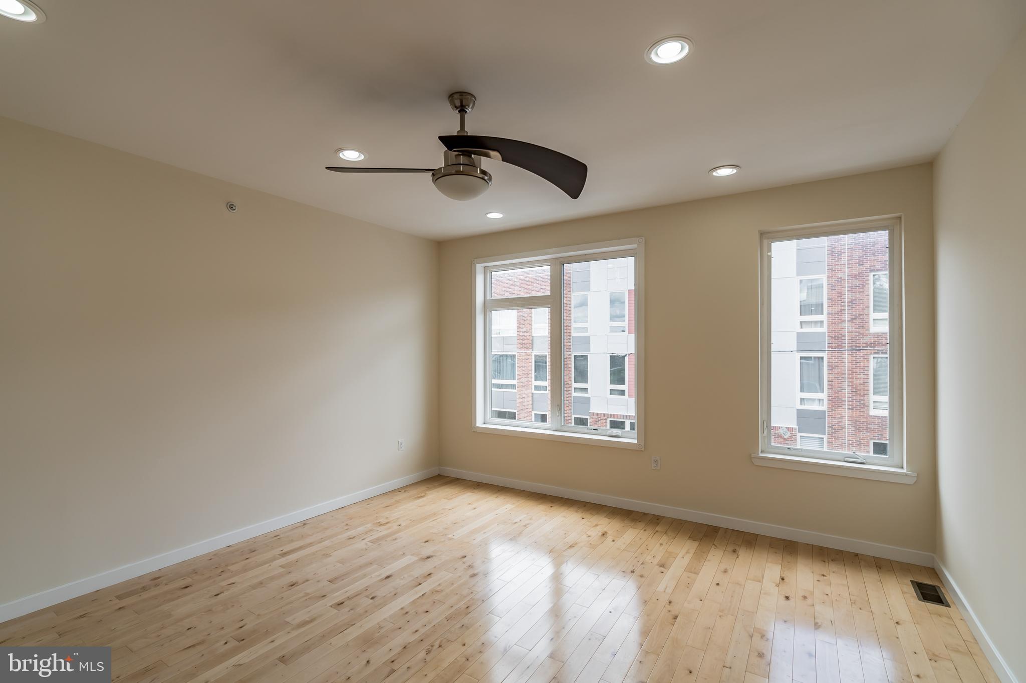 POINT BREEZE - Residential