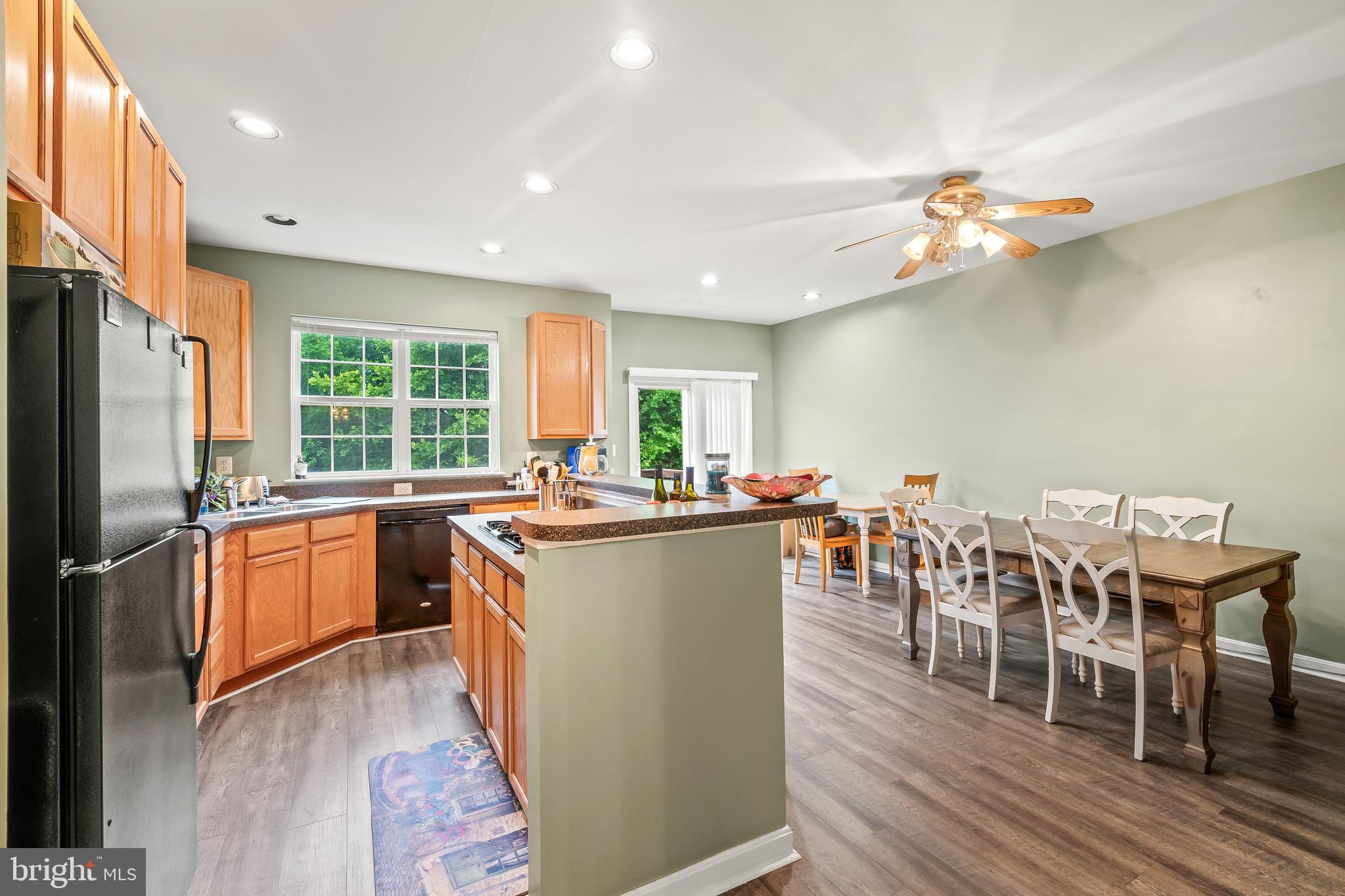 ASHBURN VILLAGE - Residential Lease