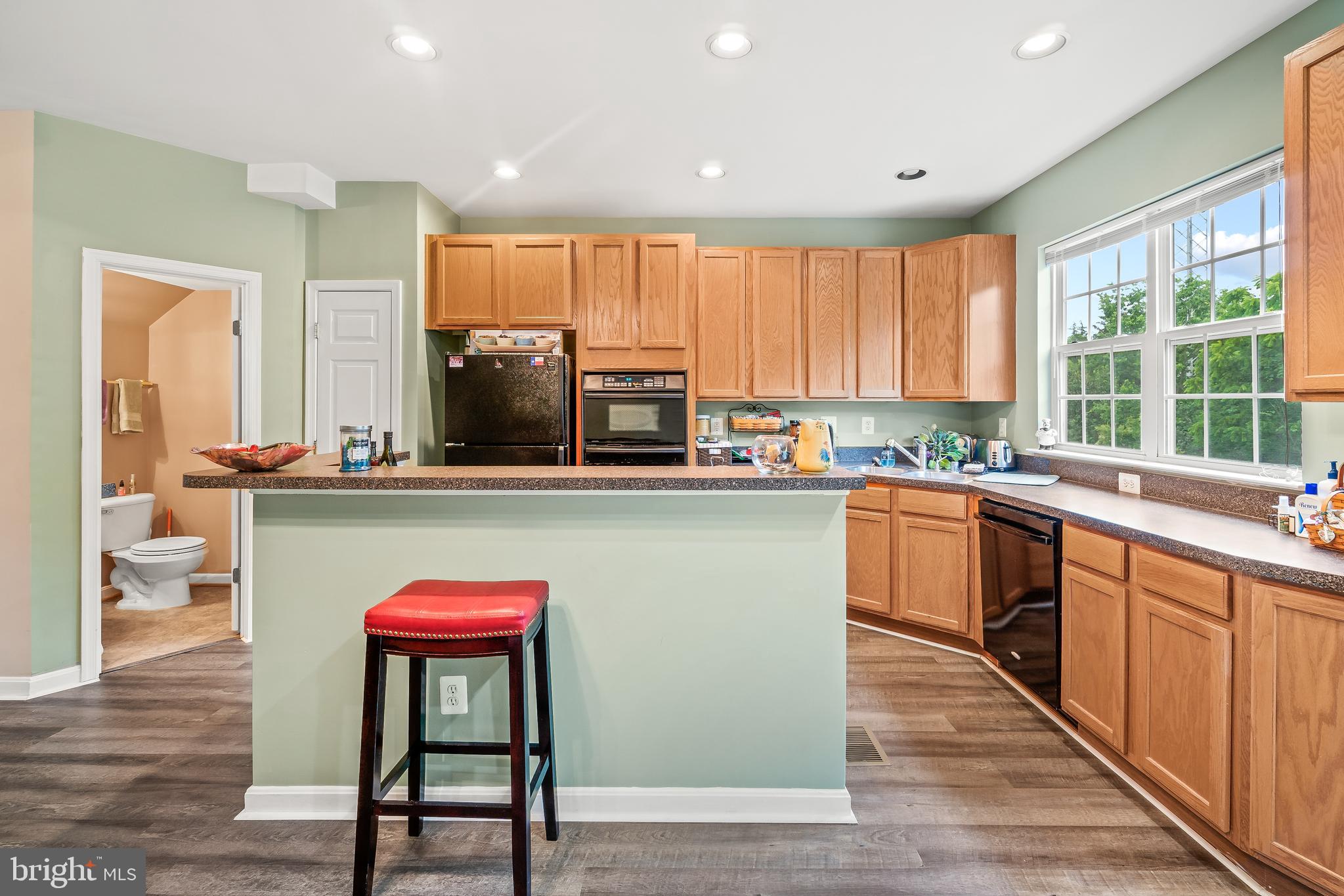 ASHBURN VILLAGE - Residential Lease