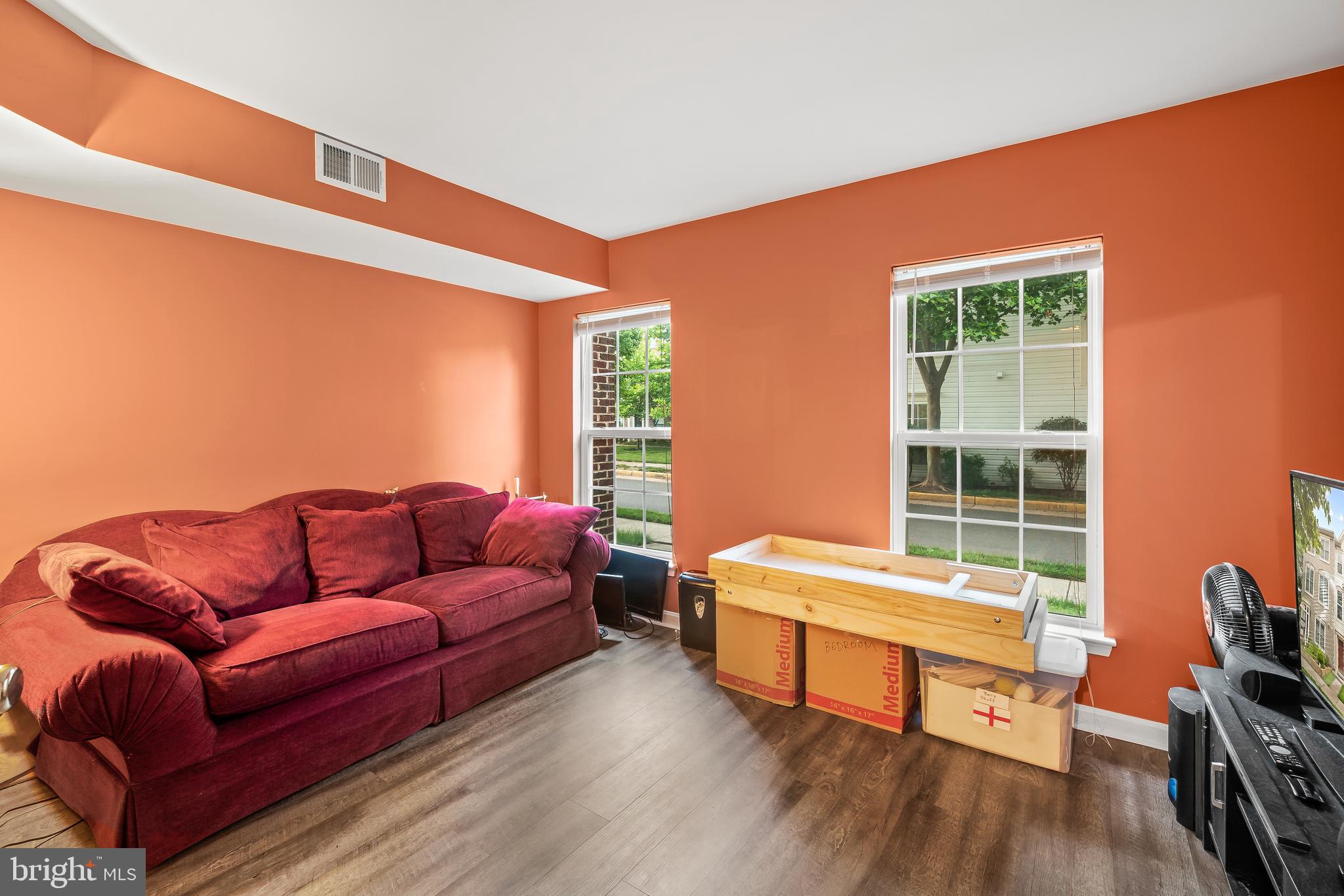 ASHBURN VILLAGE - Residential Lease