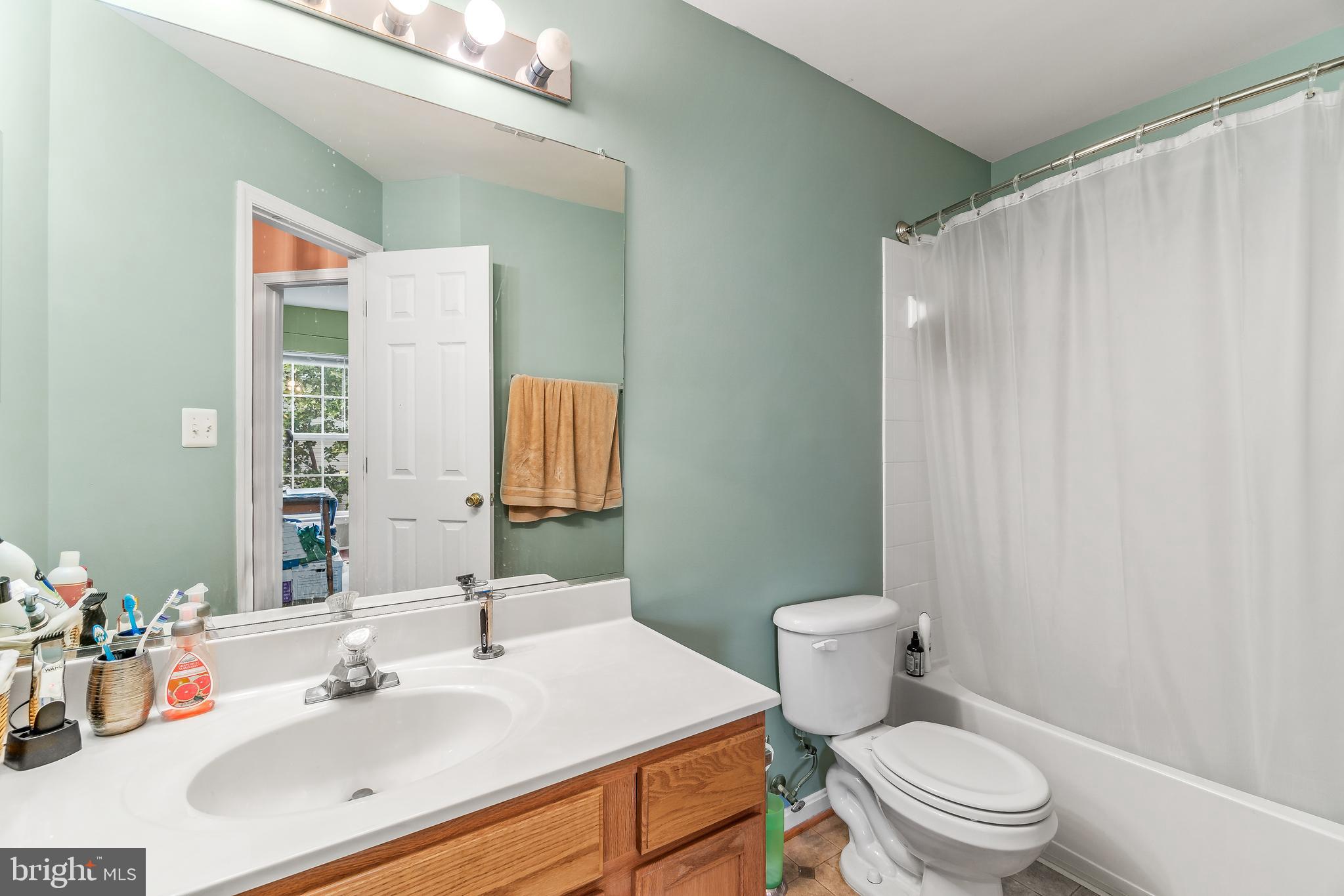 ASHBURN VILLAGE - Residential Lease