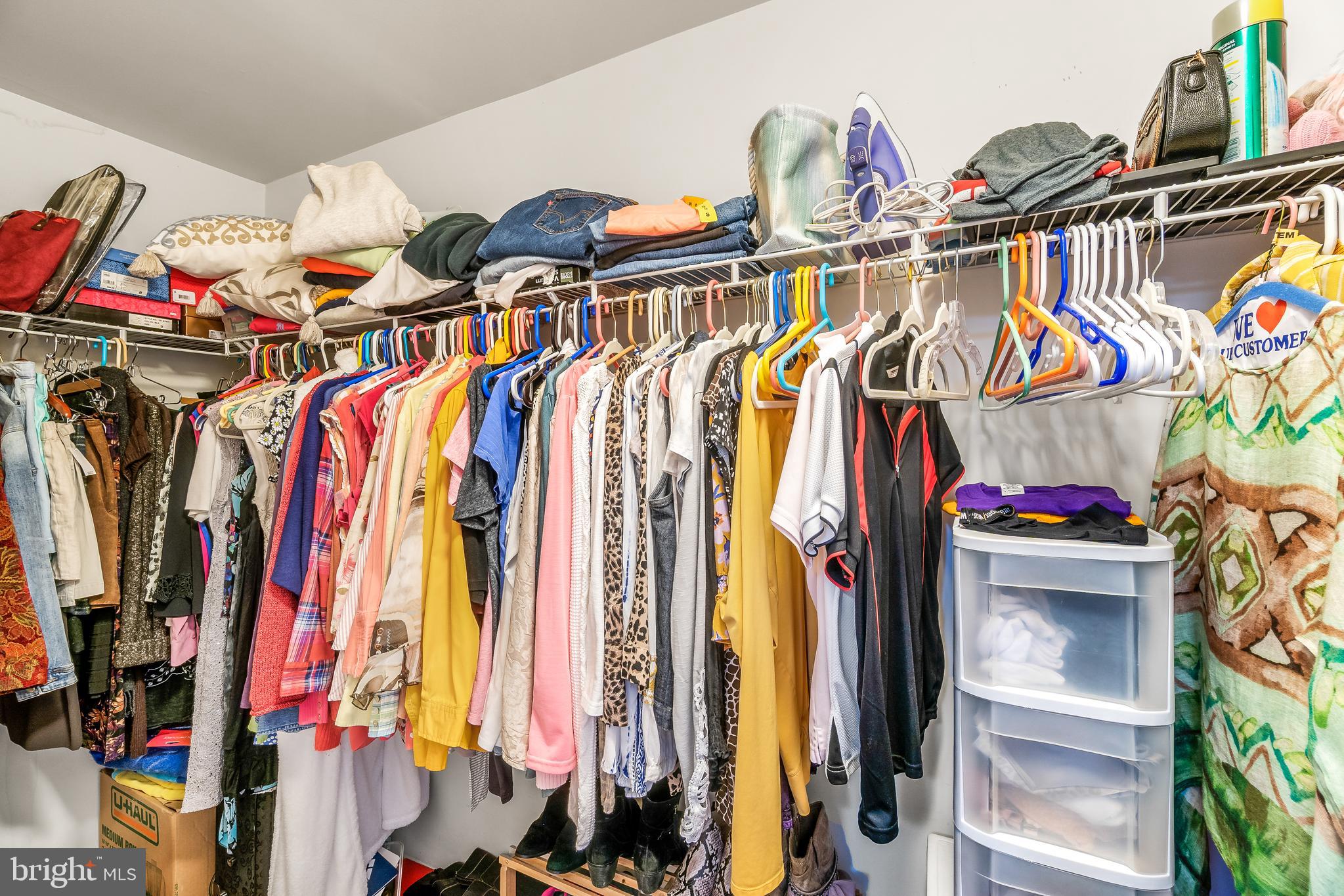 ASHBURN VILLAGE - Residential Lease