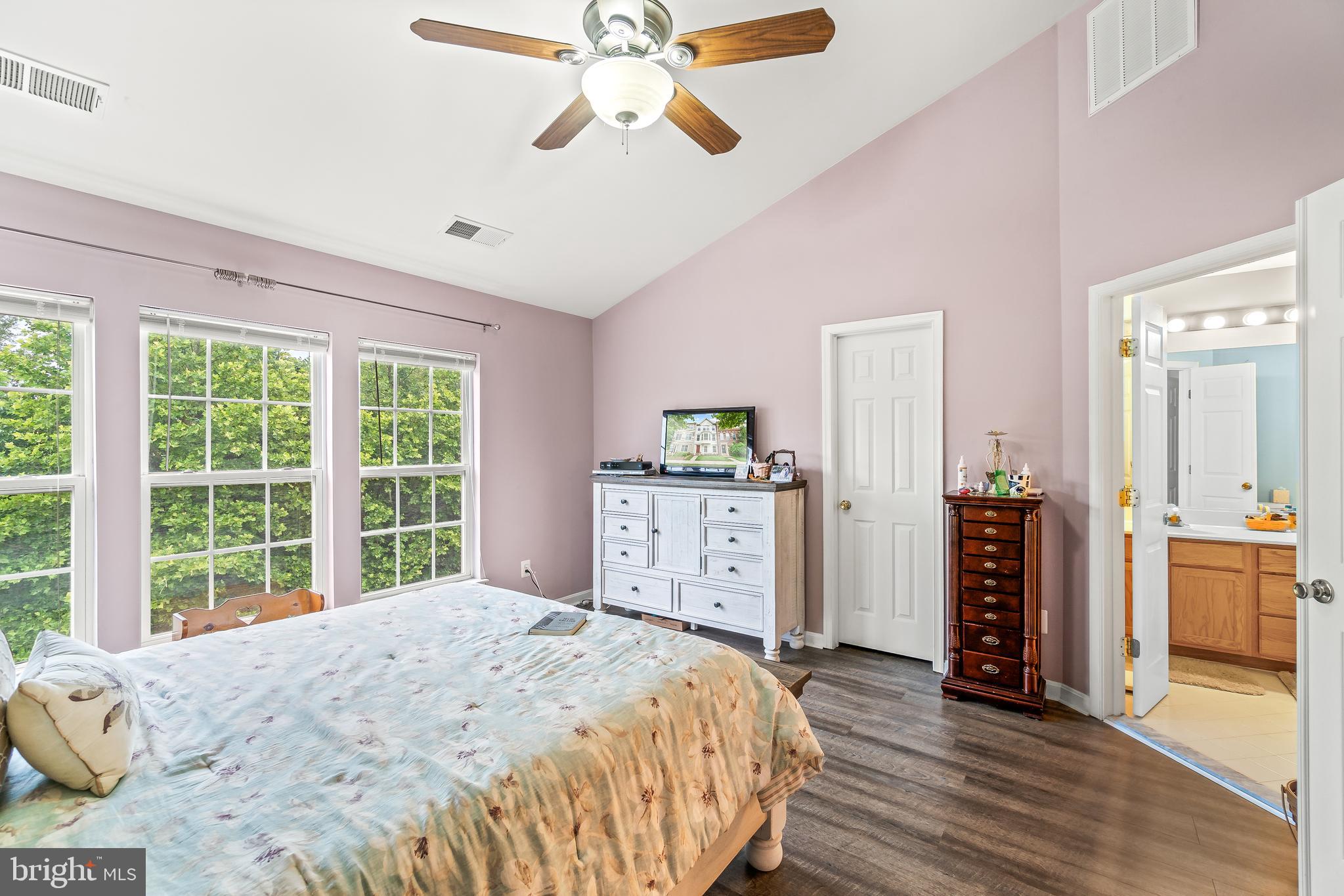 ASHBURN VILLAGE - Residential Lease