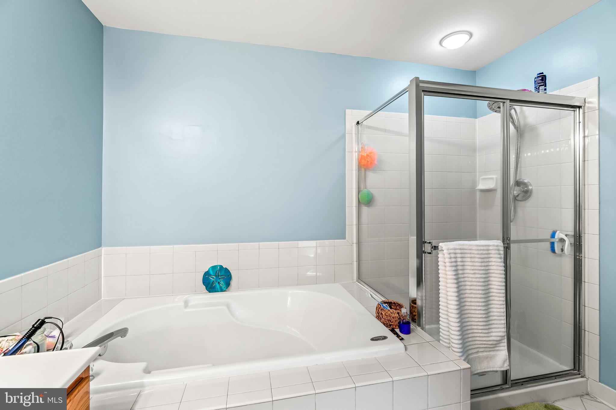 ASHBURN VILLAGE - Residential Lease