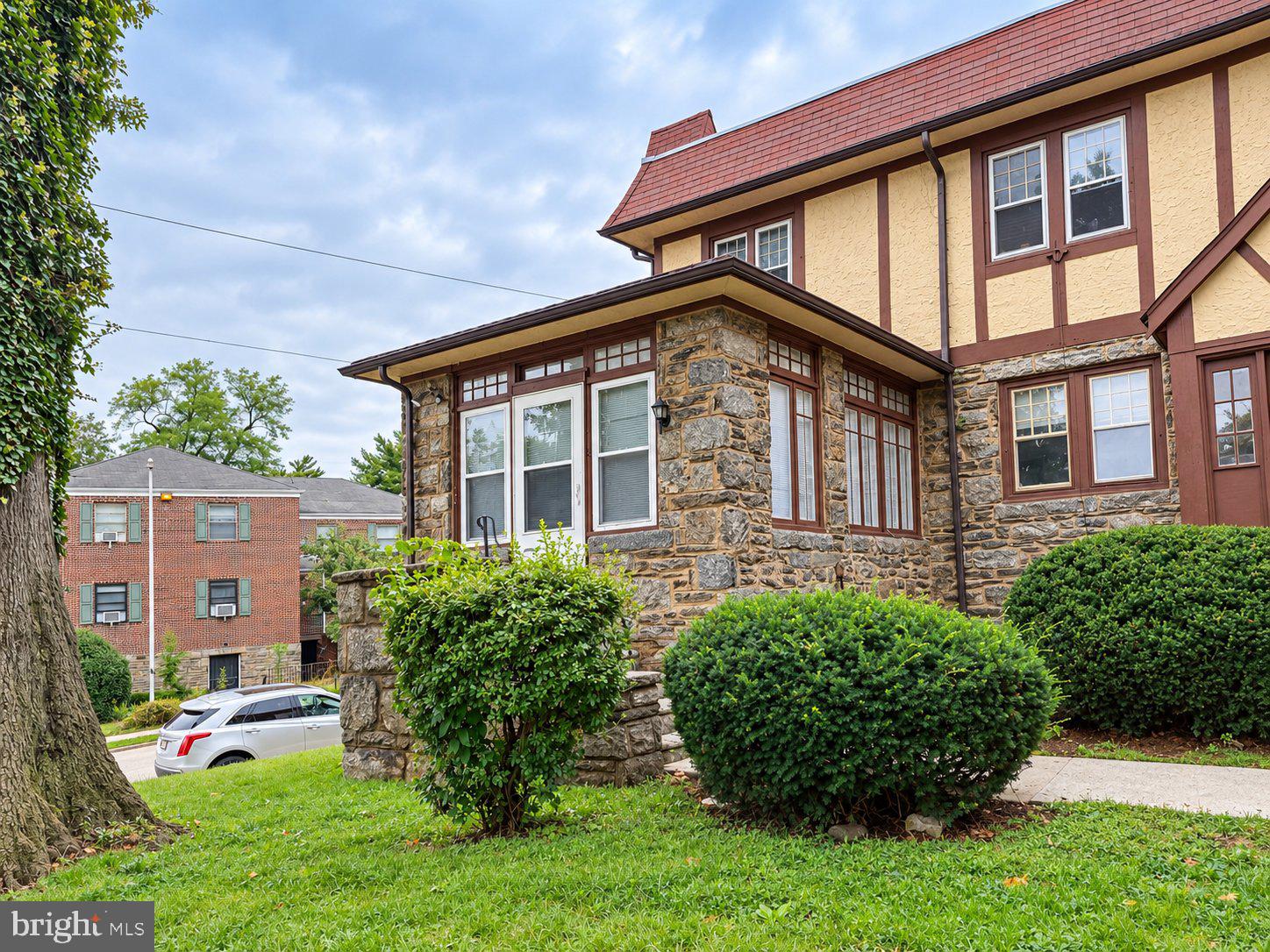 6601 BLAKEMORE