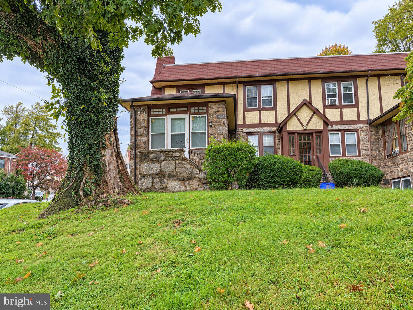 6601 BLAKEMORE