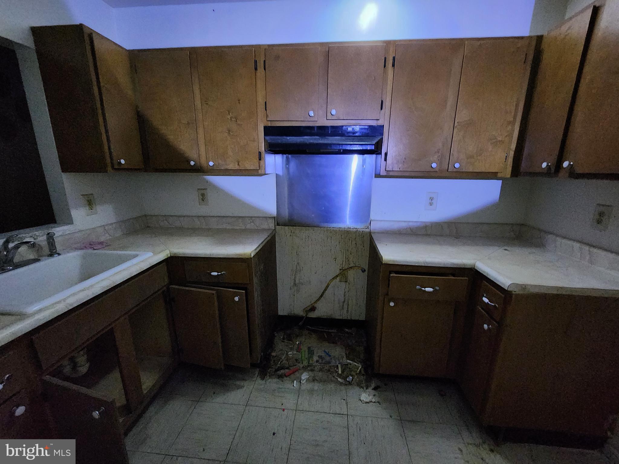 913 N CALHOUN STREET