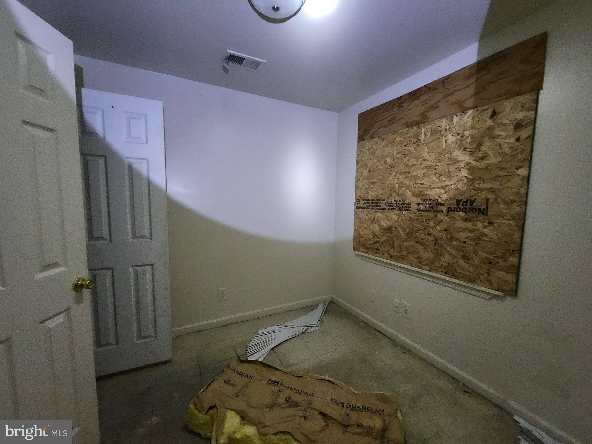 913 N CALHOUN STREET