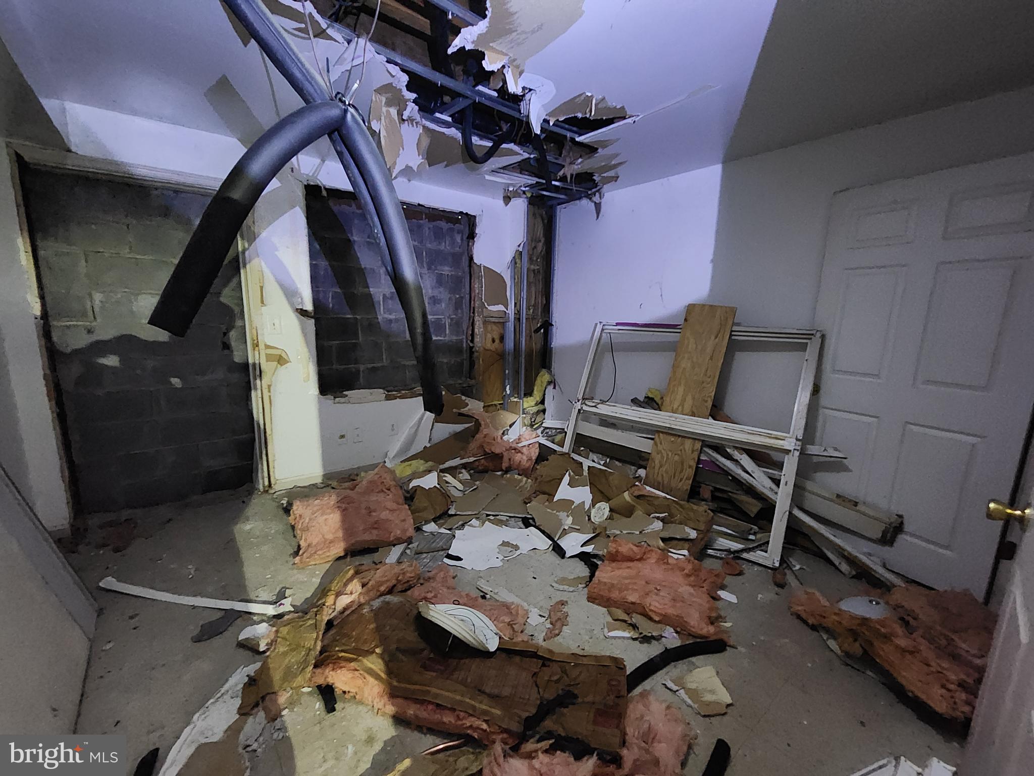 SANDTOWN-WINCHESTER - Residential