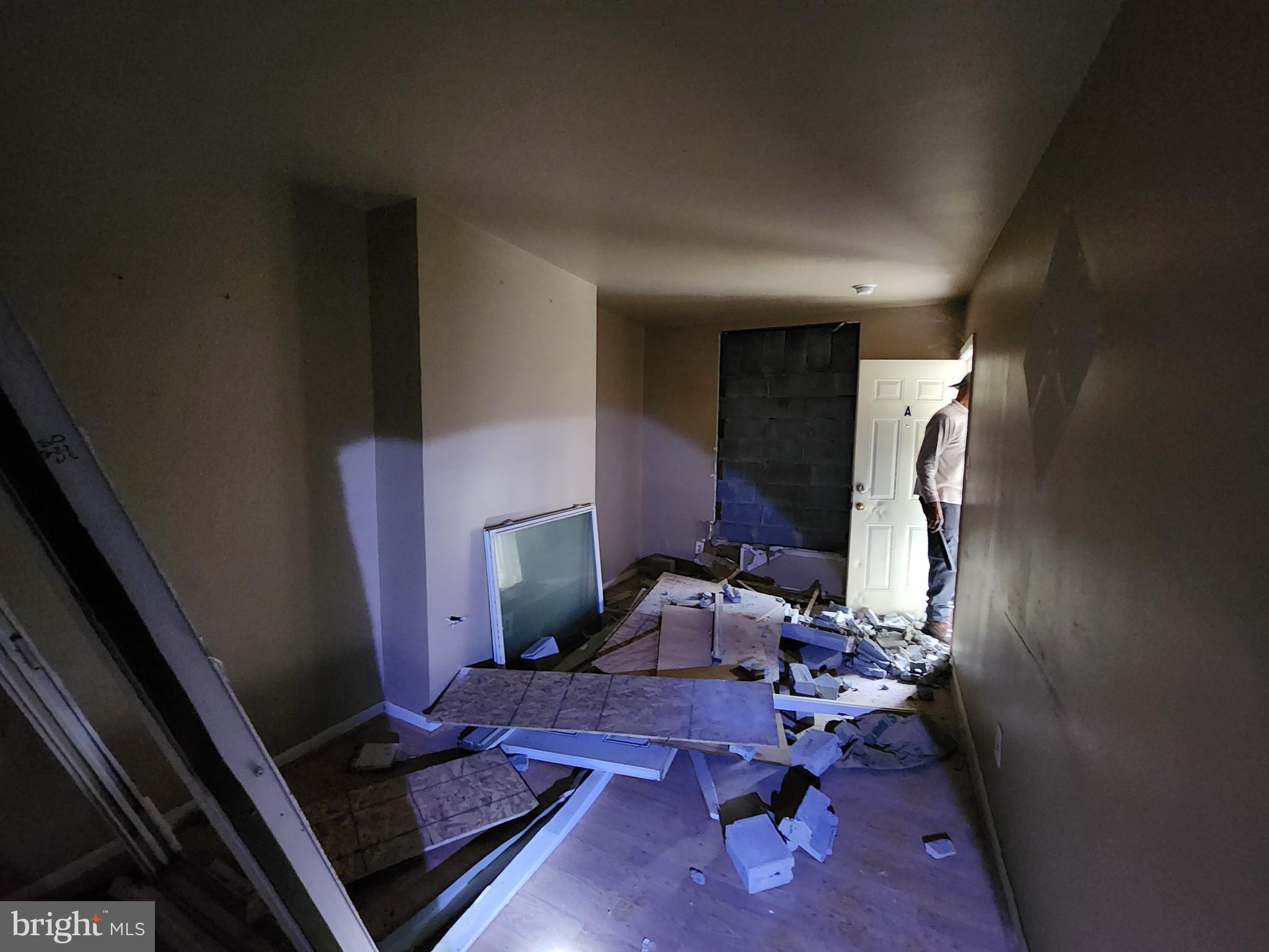 SANDTOWN-WINCHESTER - Residential