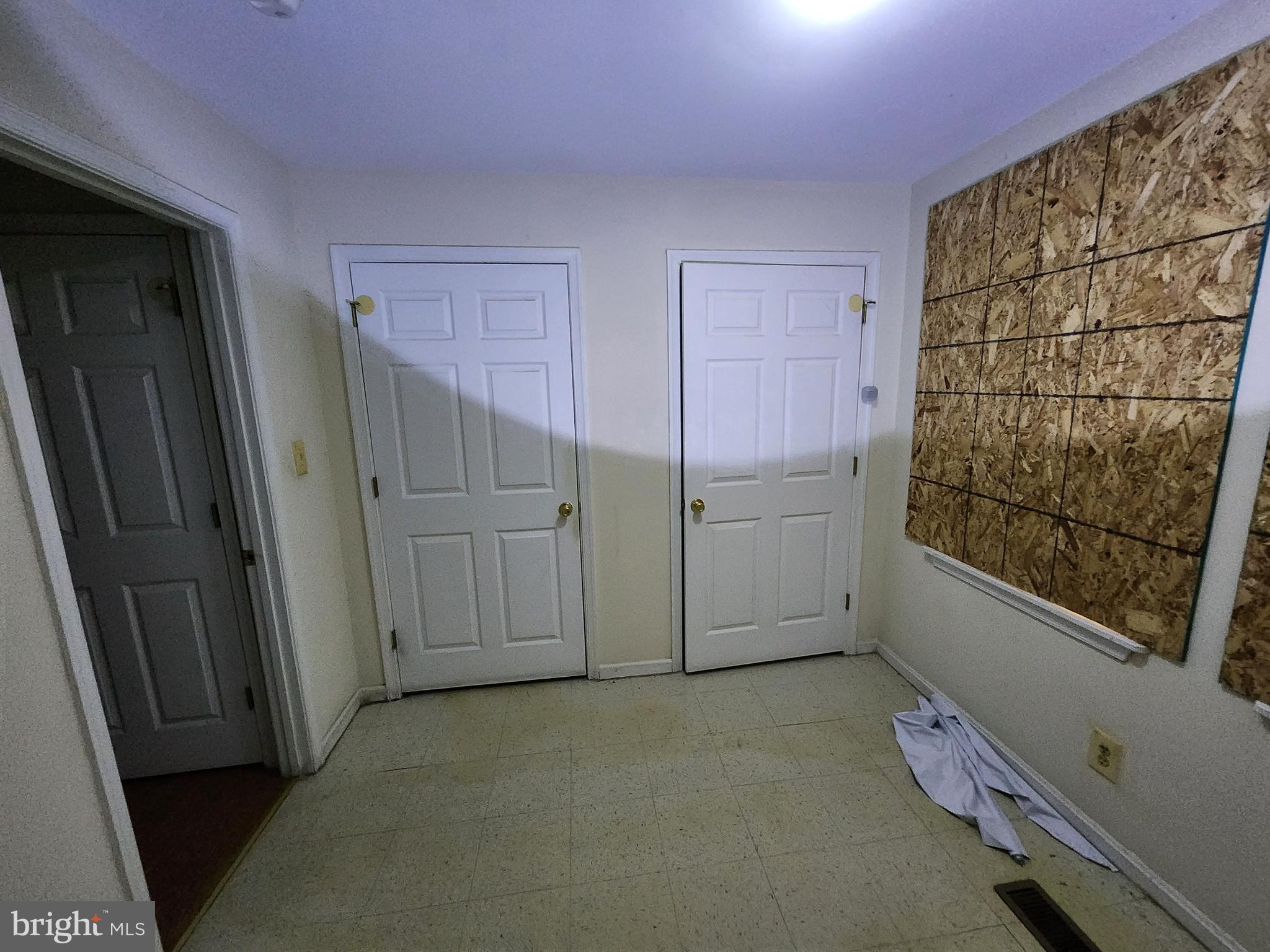 SANDTOWN-WINCHESTER - Residential