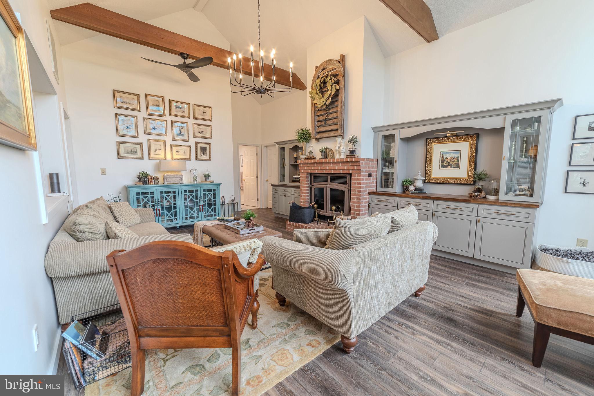 THE WOODS - Residential