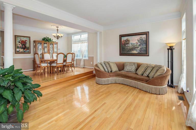 BROADLANDS SOUTH - Residential