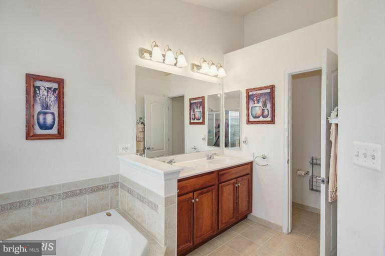 BROADLANDS SOUTH - Residential